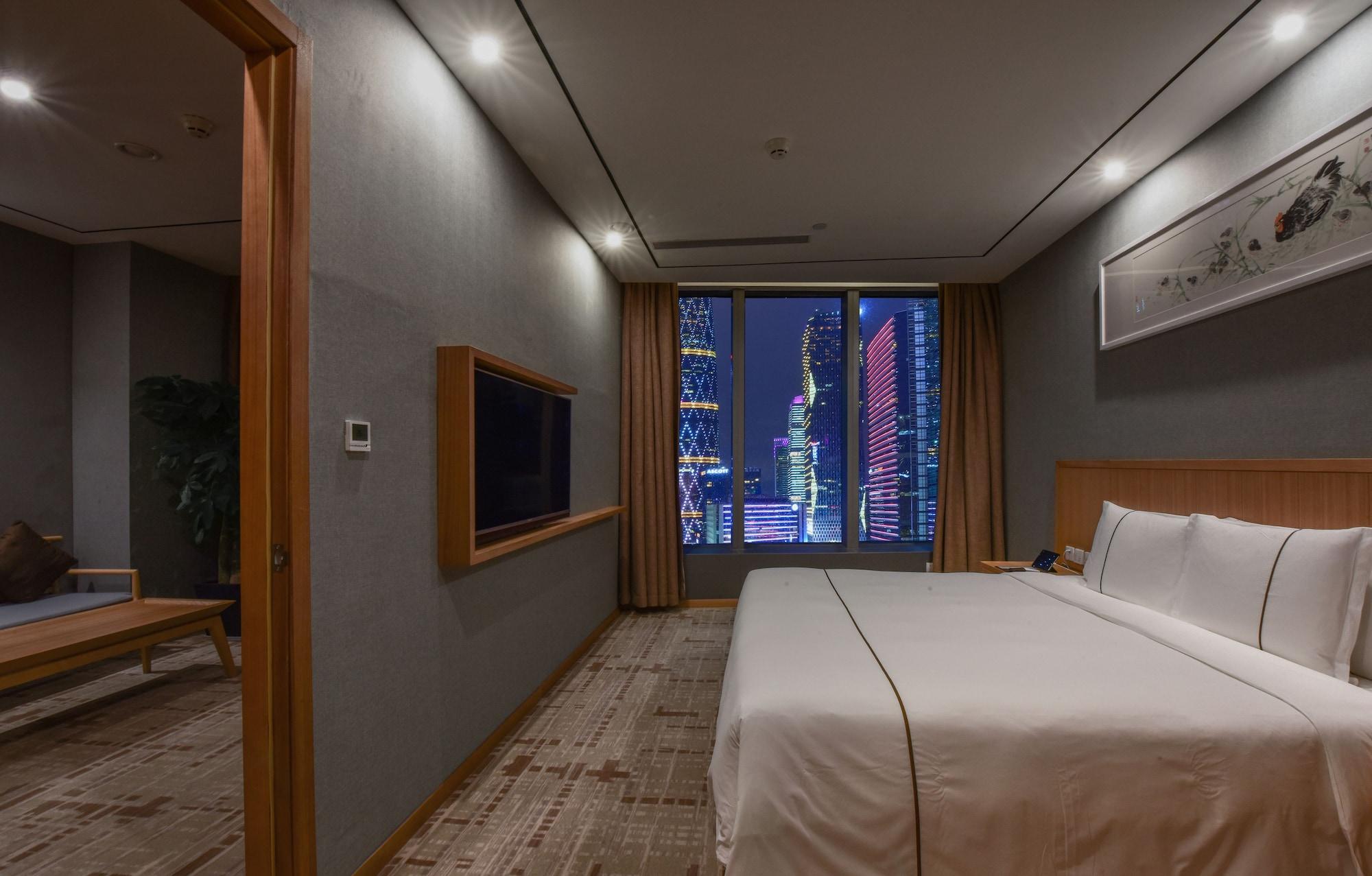 H' Elite Hotel- Free Fair Shuttle Bus And Registration Counter 4*