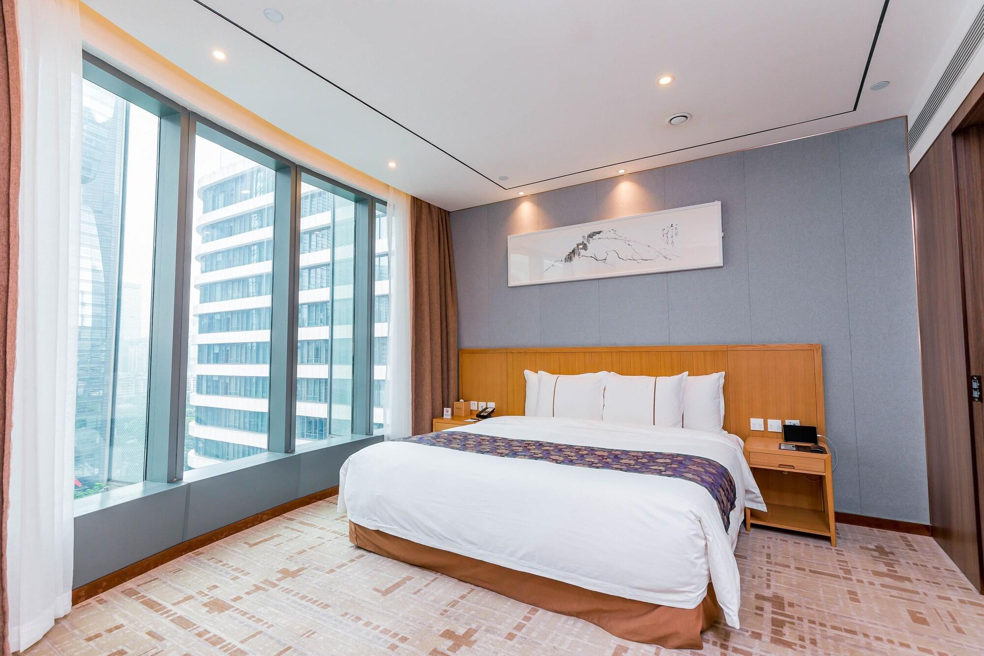 H' Elite Hotel- Free Fair Shuttle Bus And Registration Counter 4*