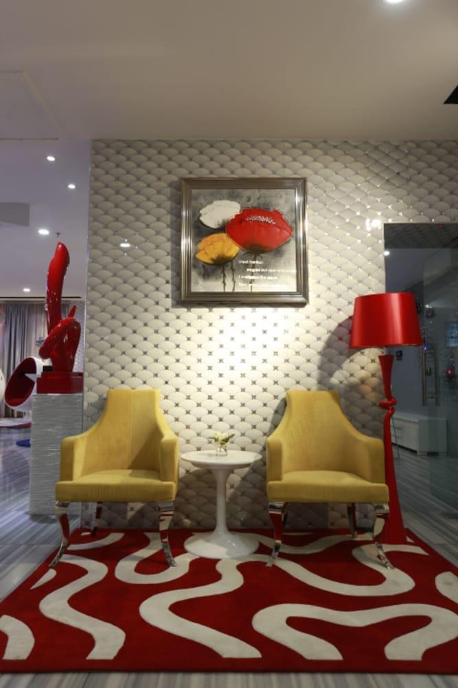 Planet Hotel