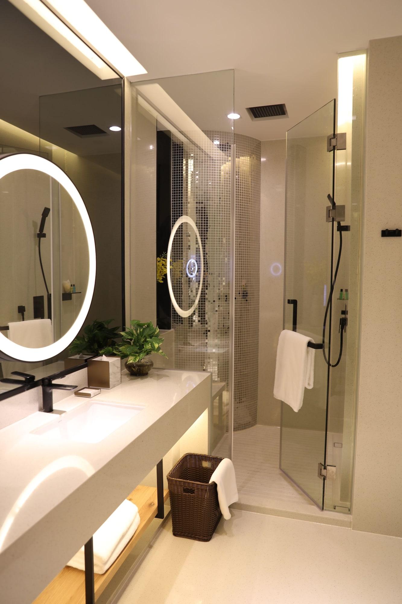 Longuu 4* Canton