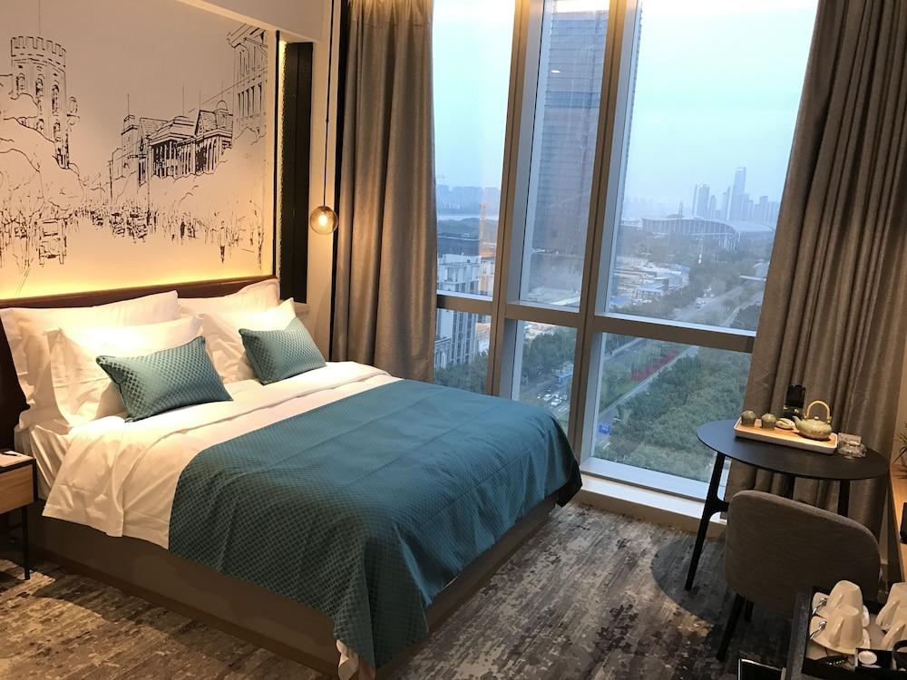 Longuu 4* Canton