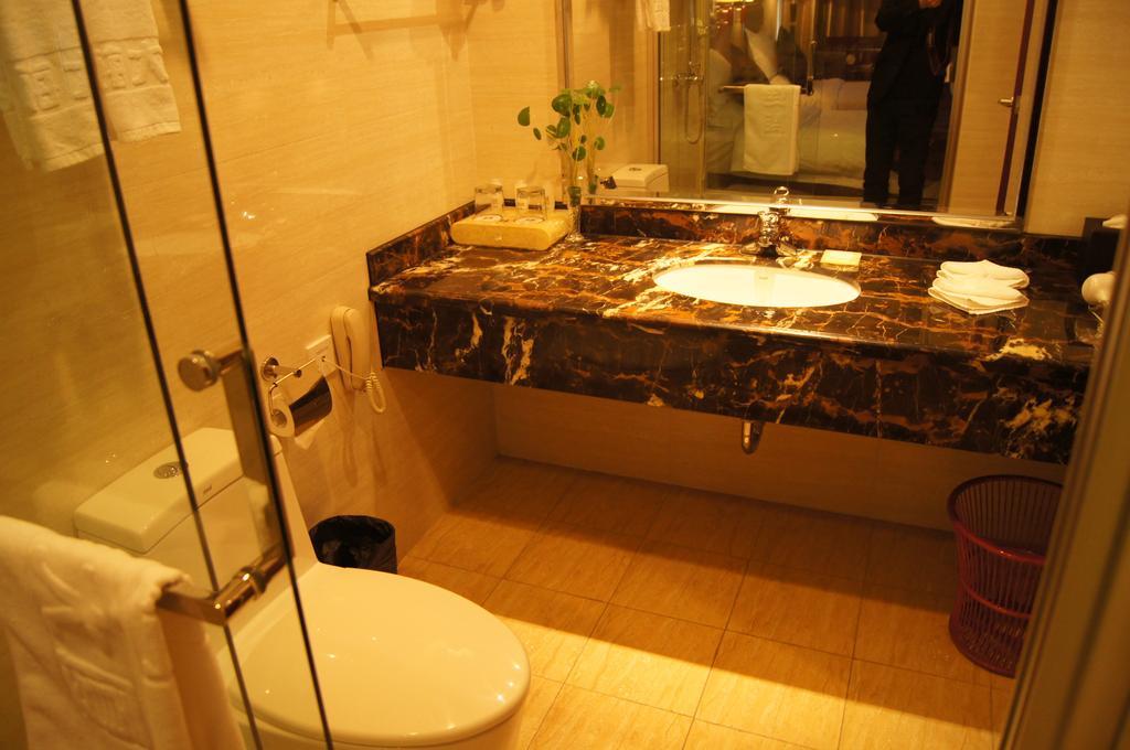 Lan Hotel