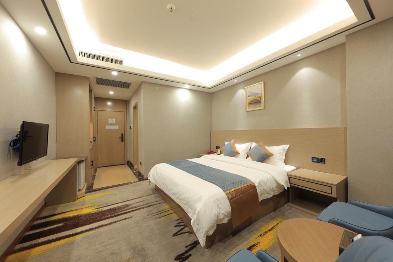Five Rams Hotel