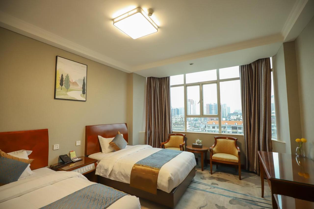 Hotel Five Rams 3*