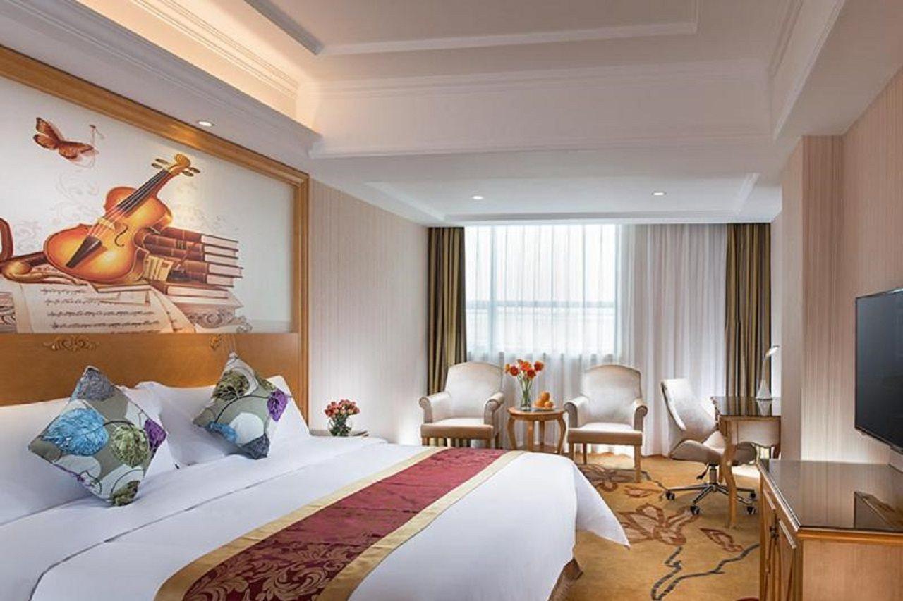 Vienna International Xintang Jean Fangzhicheng Hotel 3*