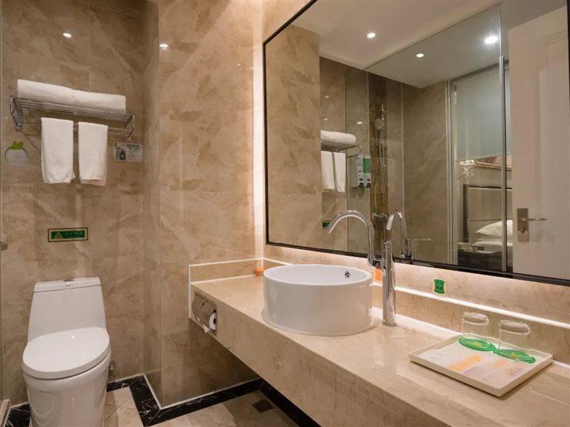 Vienna International Shijin Hotel Guangzhou