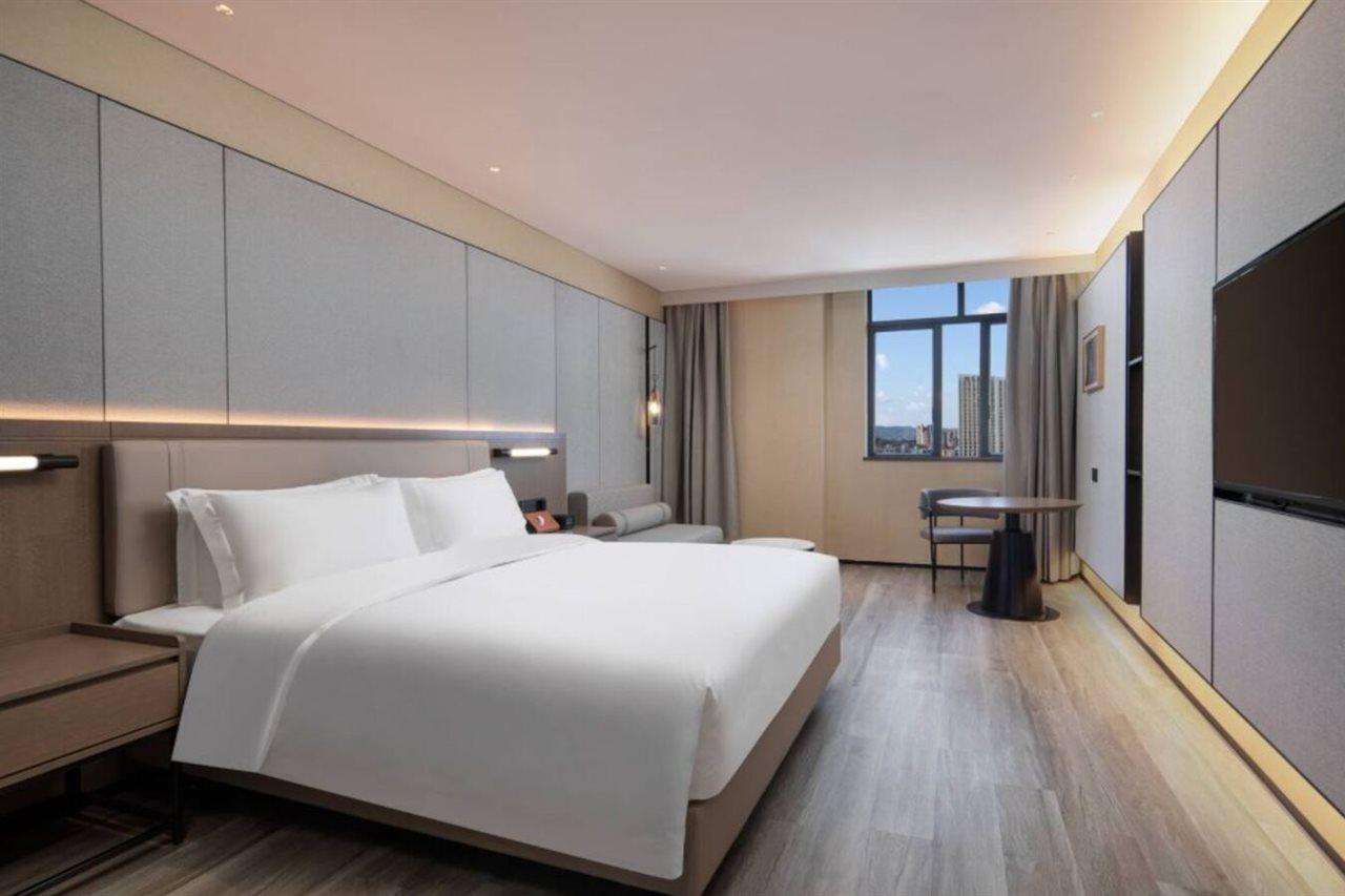 Ramada By Wyndham Conghua Hotel 2*