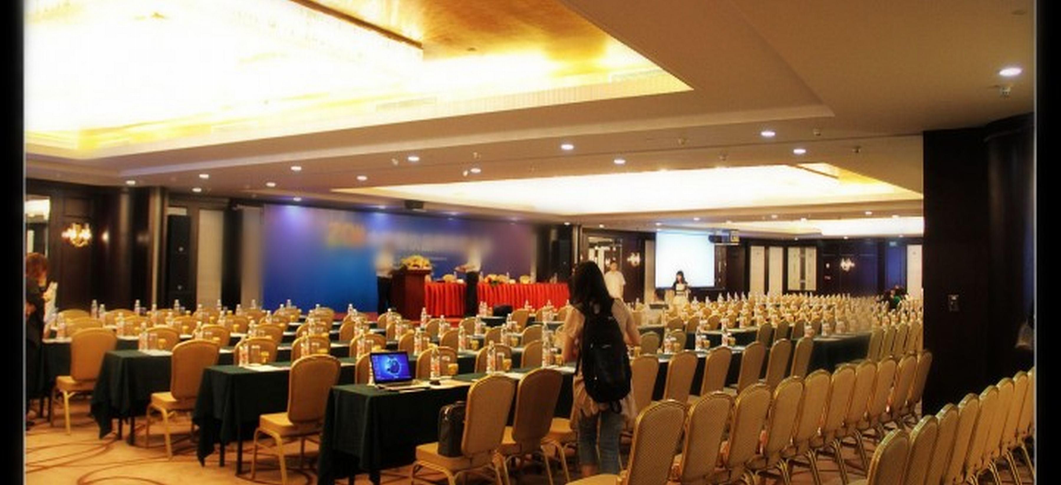 Hotel Soluxe - Overseas Buyers Registration Service&canton Fair Free Shuttle Bus 15 Apr To 05