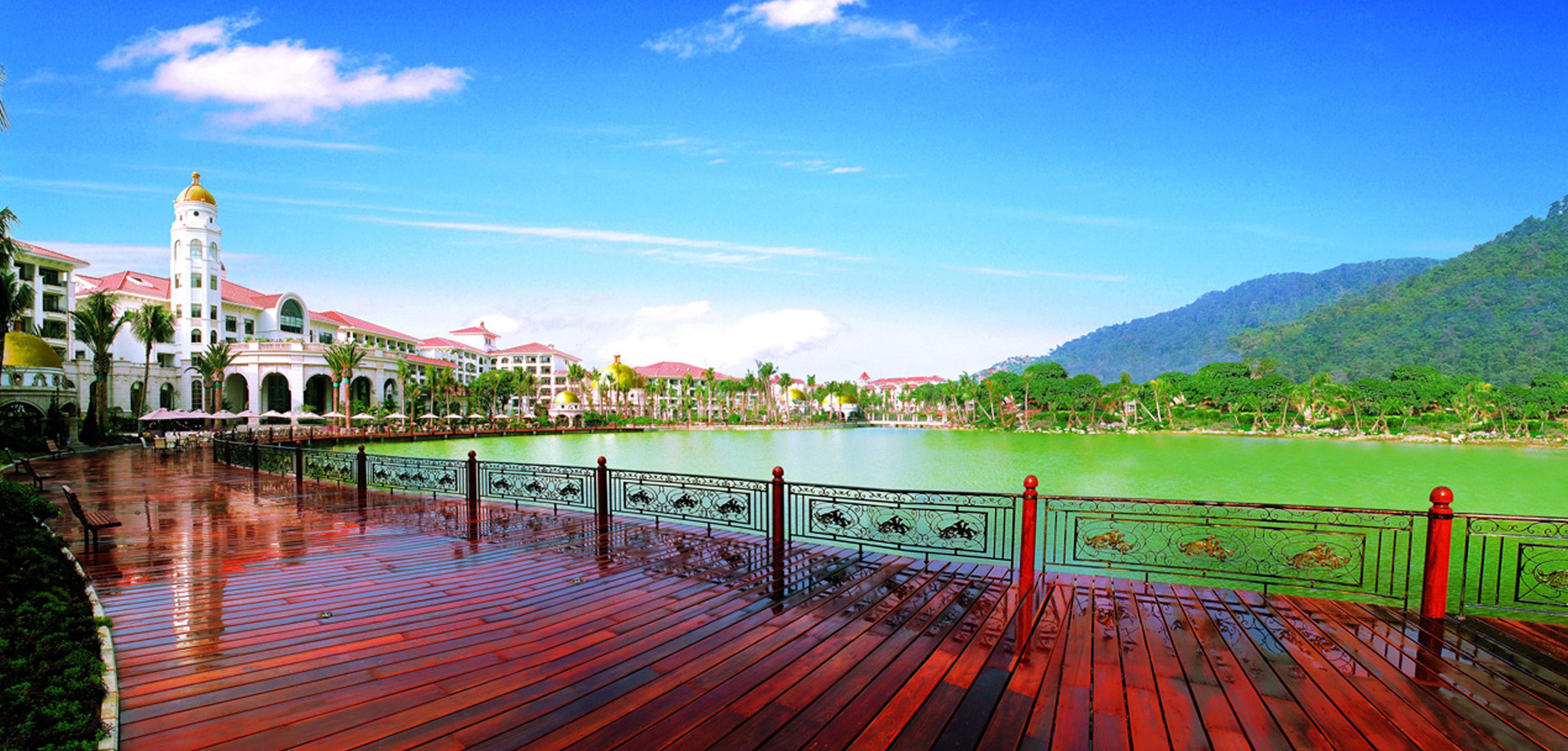 Hotel Phoenix 5*