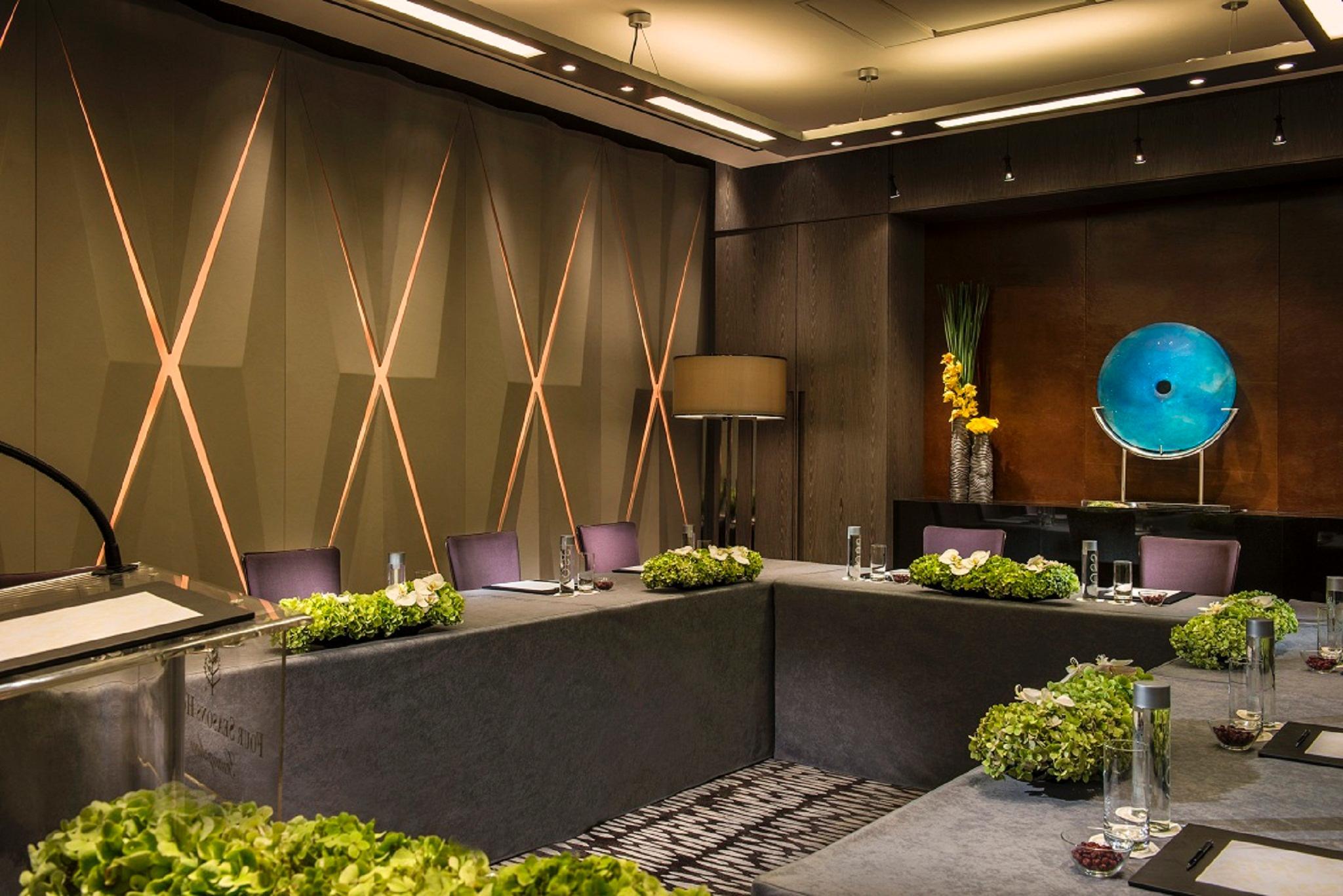Four Seasons - Free Shuttle Bus To Fair Complex & Overseas Buyer Registration Services During Fair Period Hotel