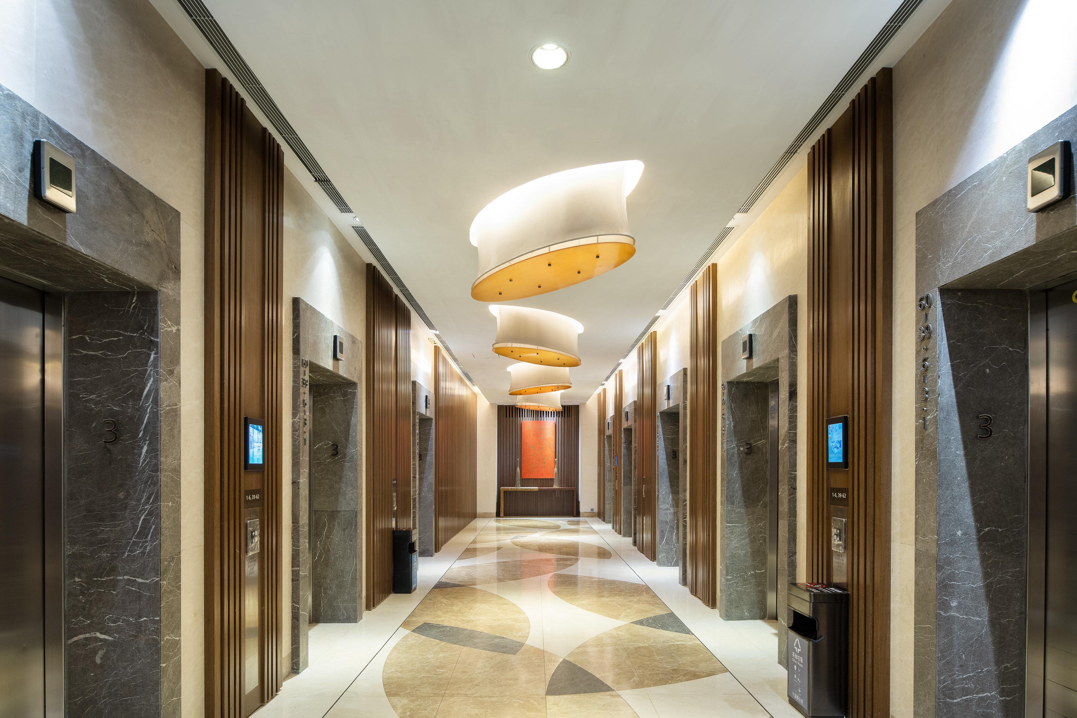 Crowne Plaza Centre By Ihg - Free Shuttle Between And Exhibition Center During Fair & Exhibitor Registration Counter 5*