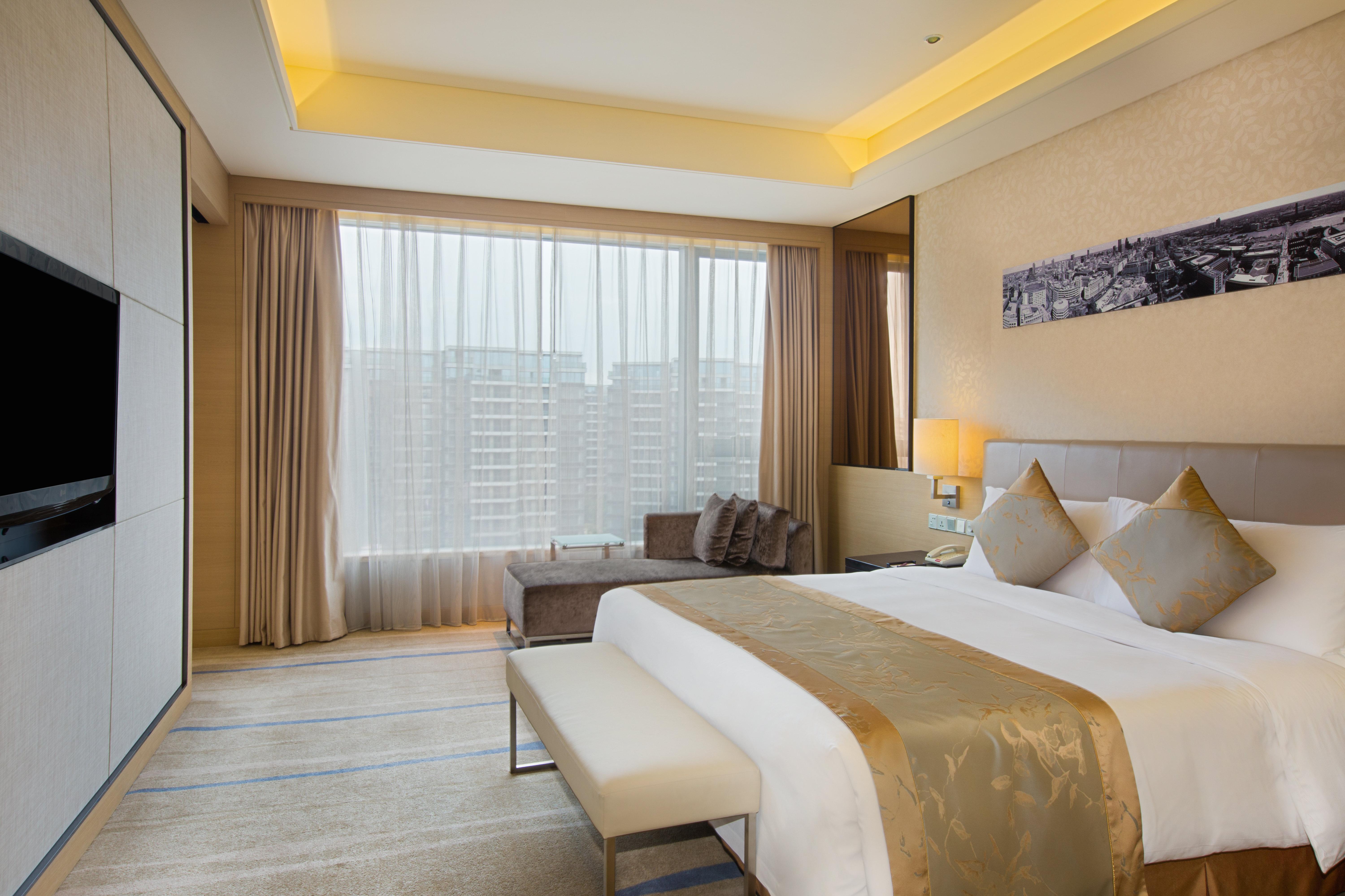 Hotel Crowne Plaza Huadu By Ihg - Free Shuttle Bus Between To Exhibition Center During Fair