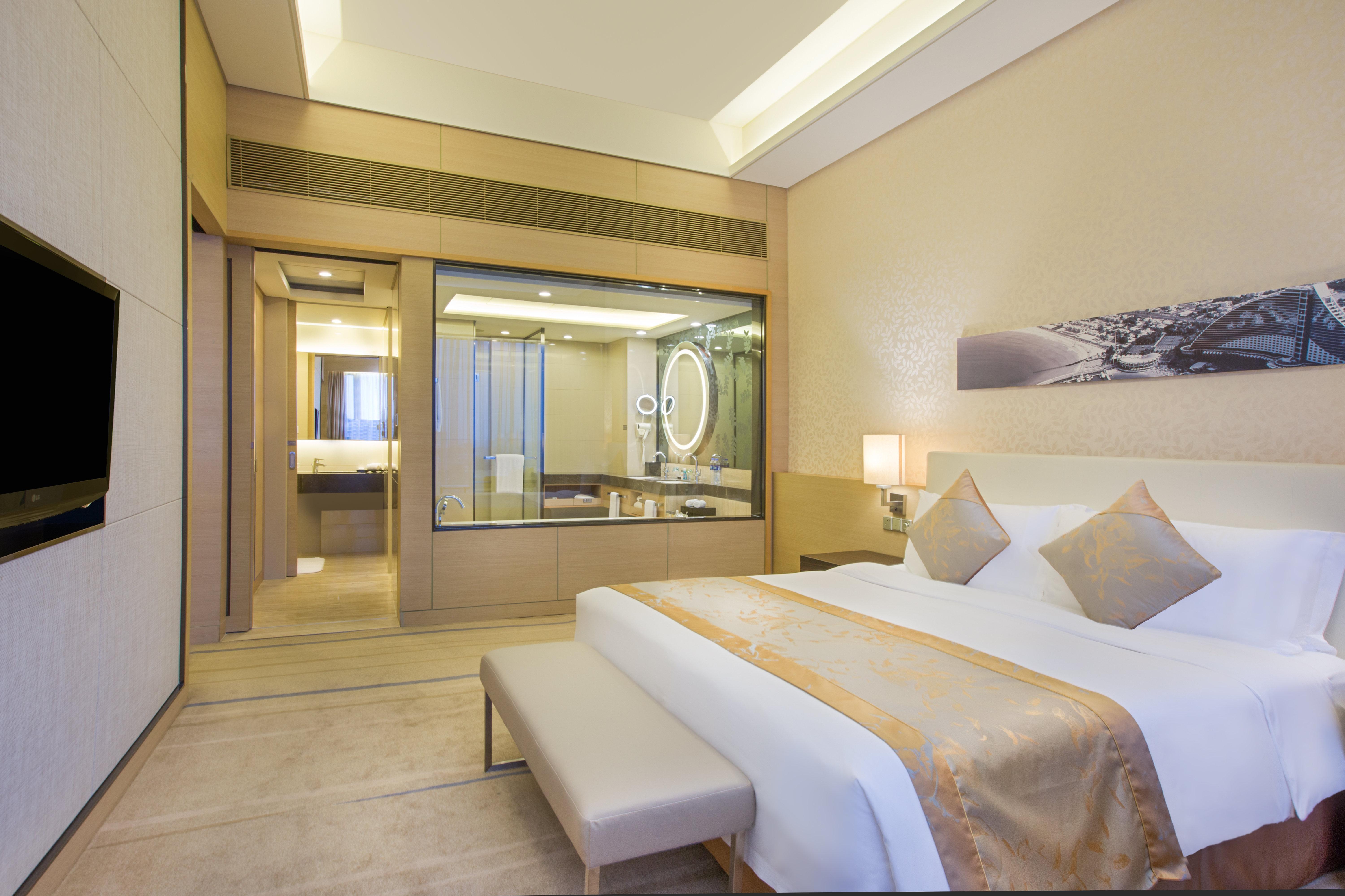 Crowne Plaza Huadu By Ihg - Free Shuttle Bus Between To Exhibition Center During Fair Guangzhou