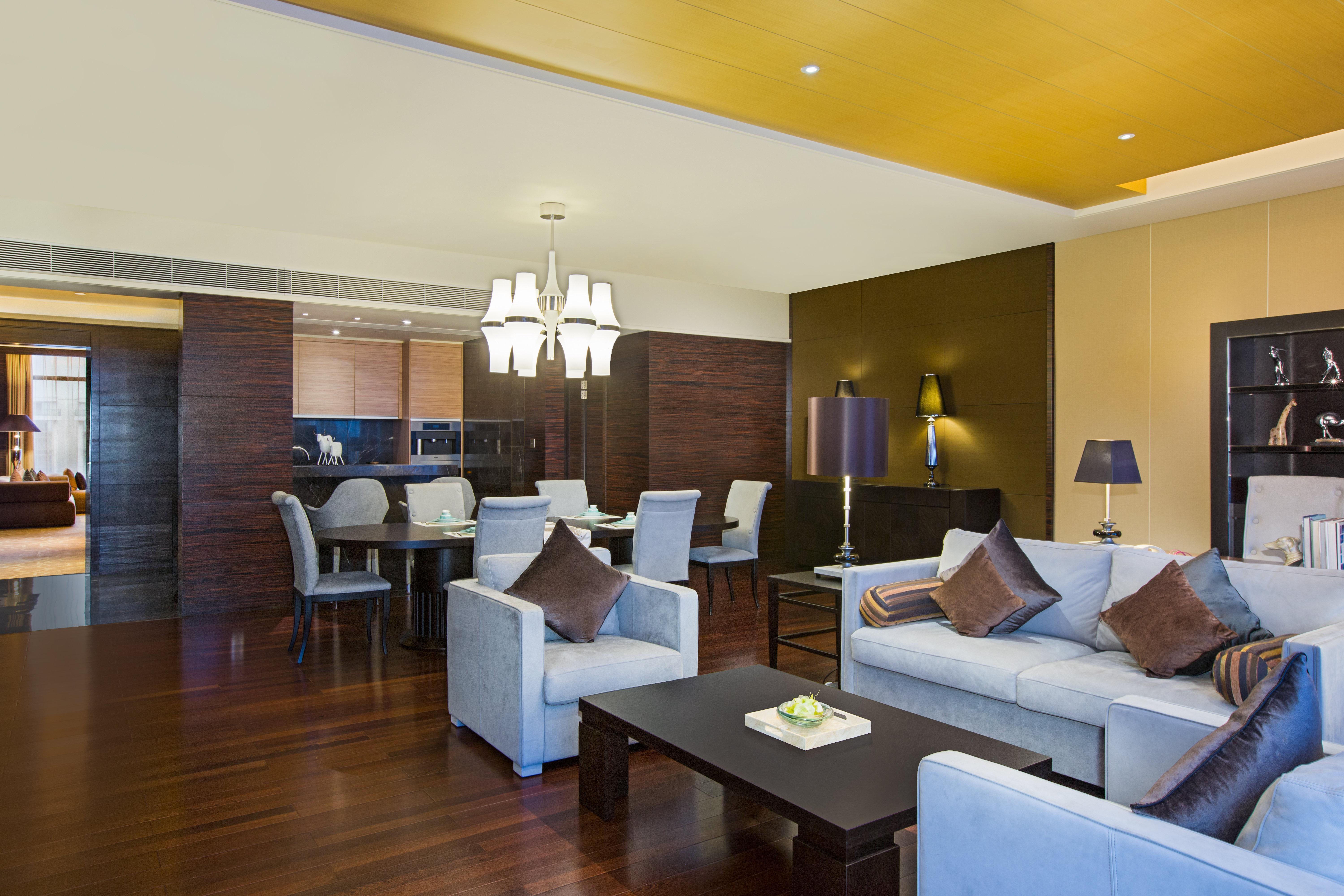 Crowne Plaza Huadu By Ihg - Free Shuttle Bus Between To Exhibition Center During Fair Hotel 5*