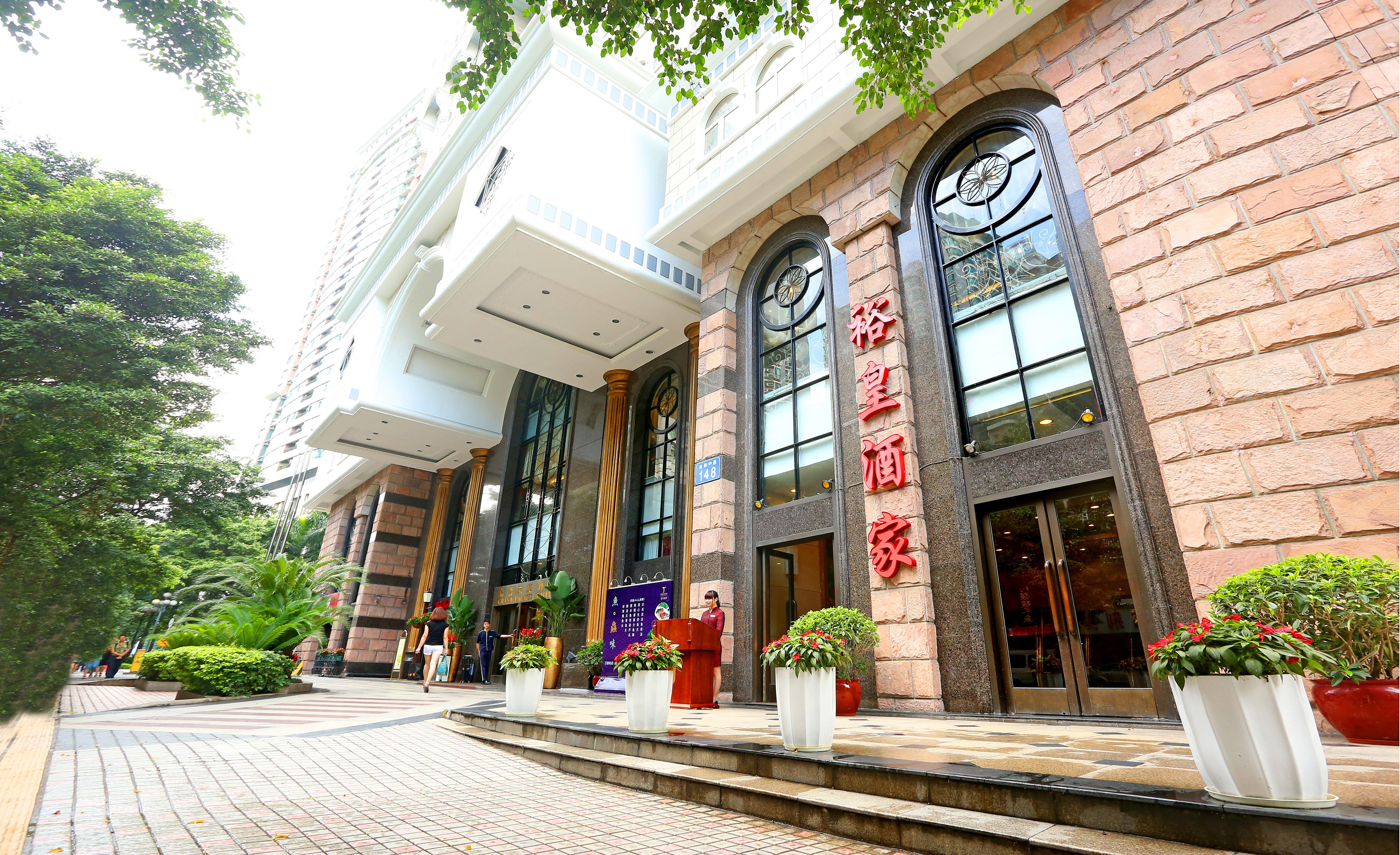 Hotel Grand Palace - Grand Management Group - Free Shuttle Bus To Fair During Fair Period 4*