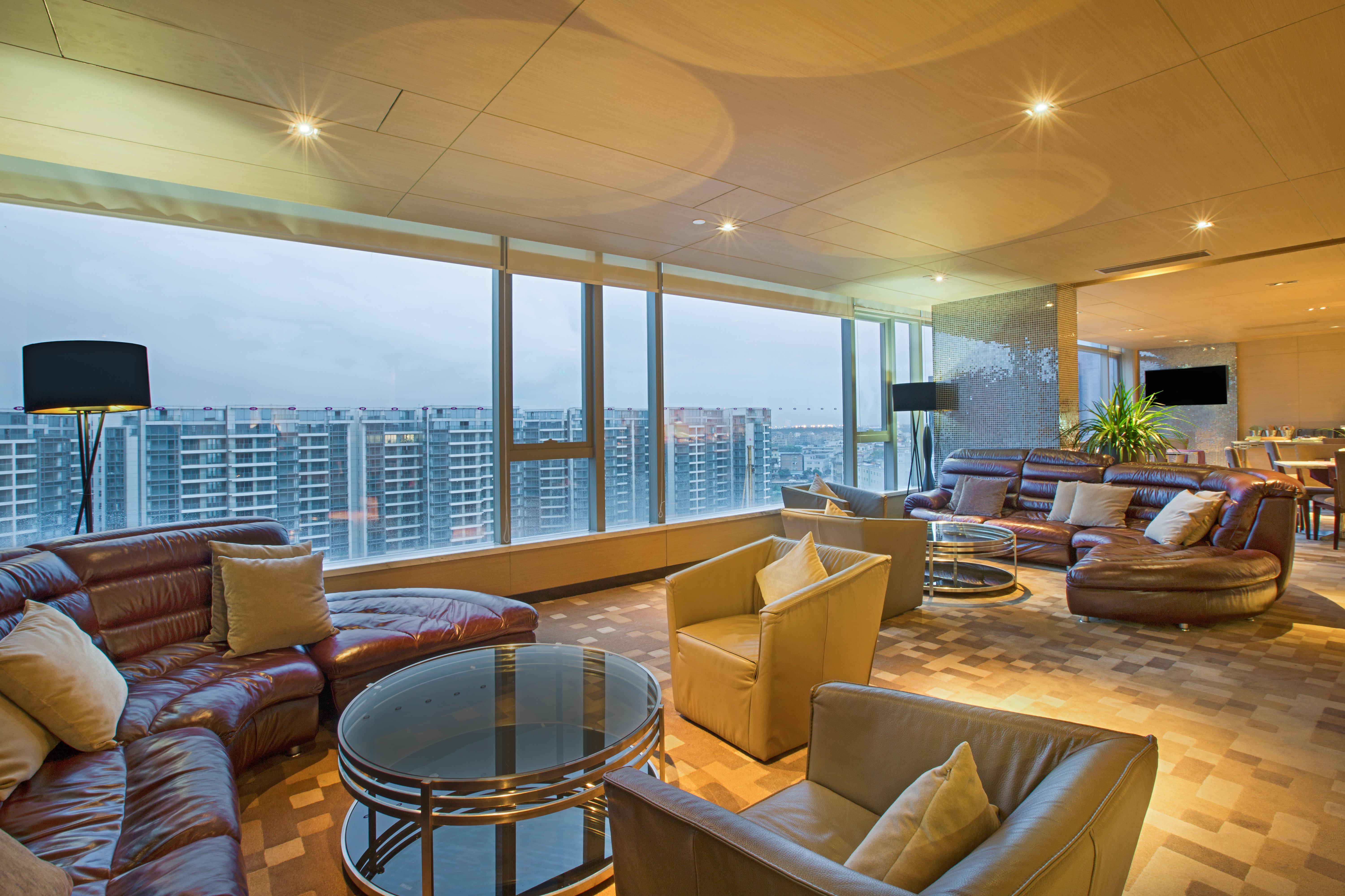 Hotel Crowne Plaza Huadu By Ihg - Free Shuttle Bus Between To Exhibition Center During Fair