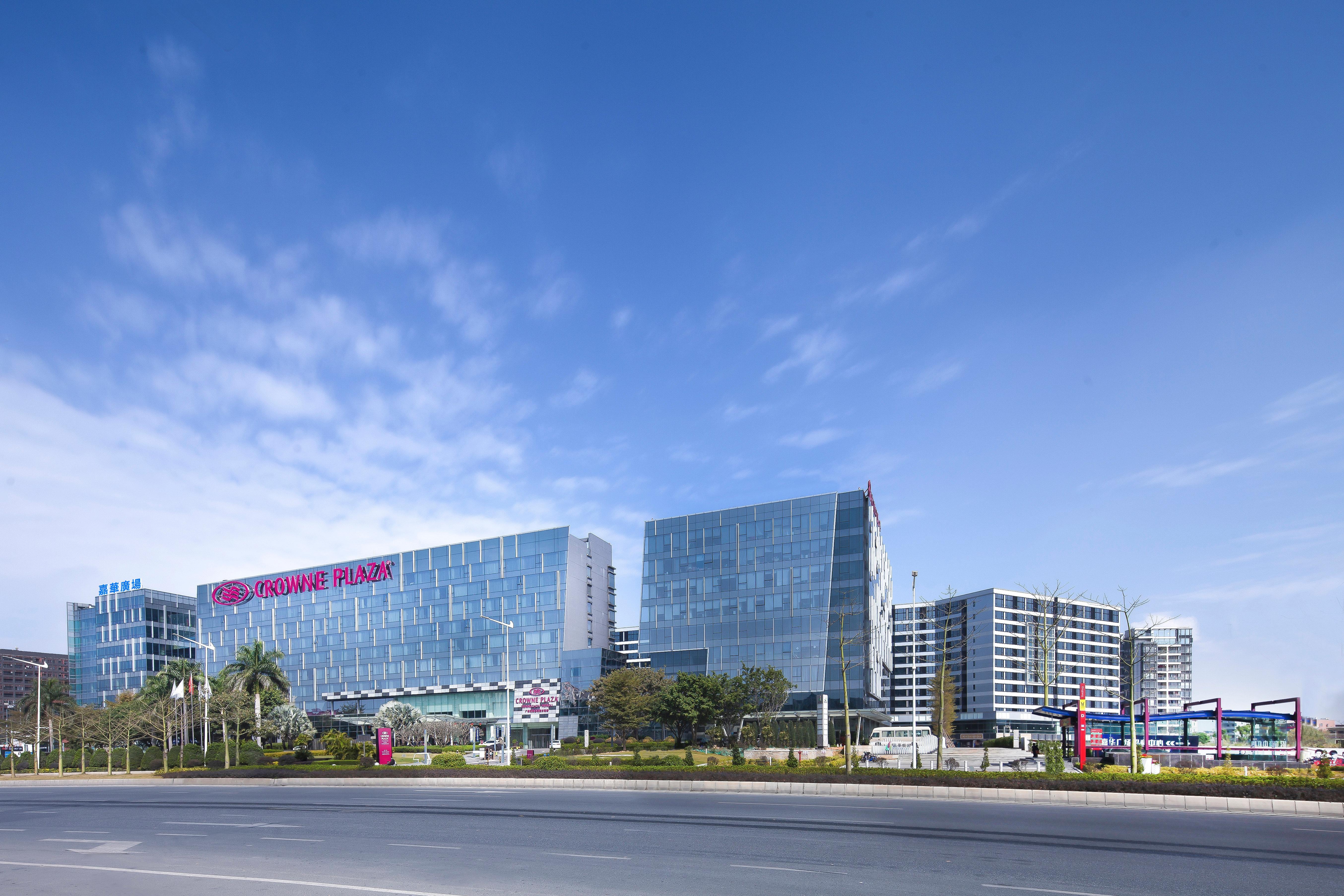 Crowne Plaza Huadu By Ihg - Free Shuttle Bus Between To Exhibition Center During Fair Guangzhou