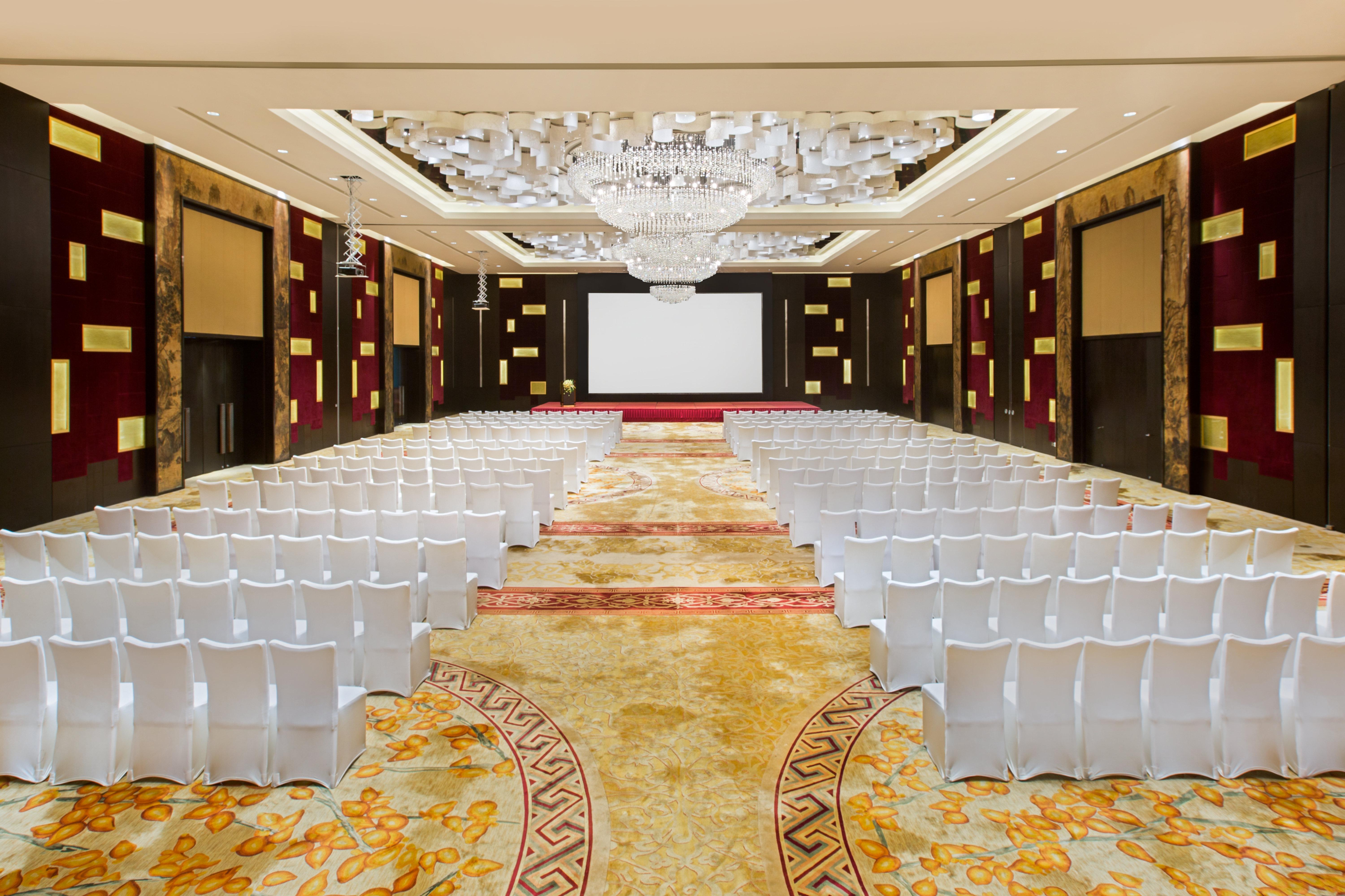 Crowne Plaza Huadu By Ihg - Free Shuttle Bus Between To Exhibition Center During Fair Guangzhou