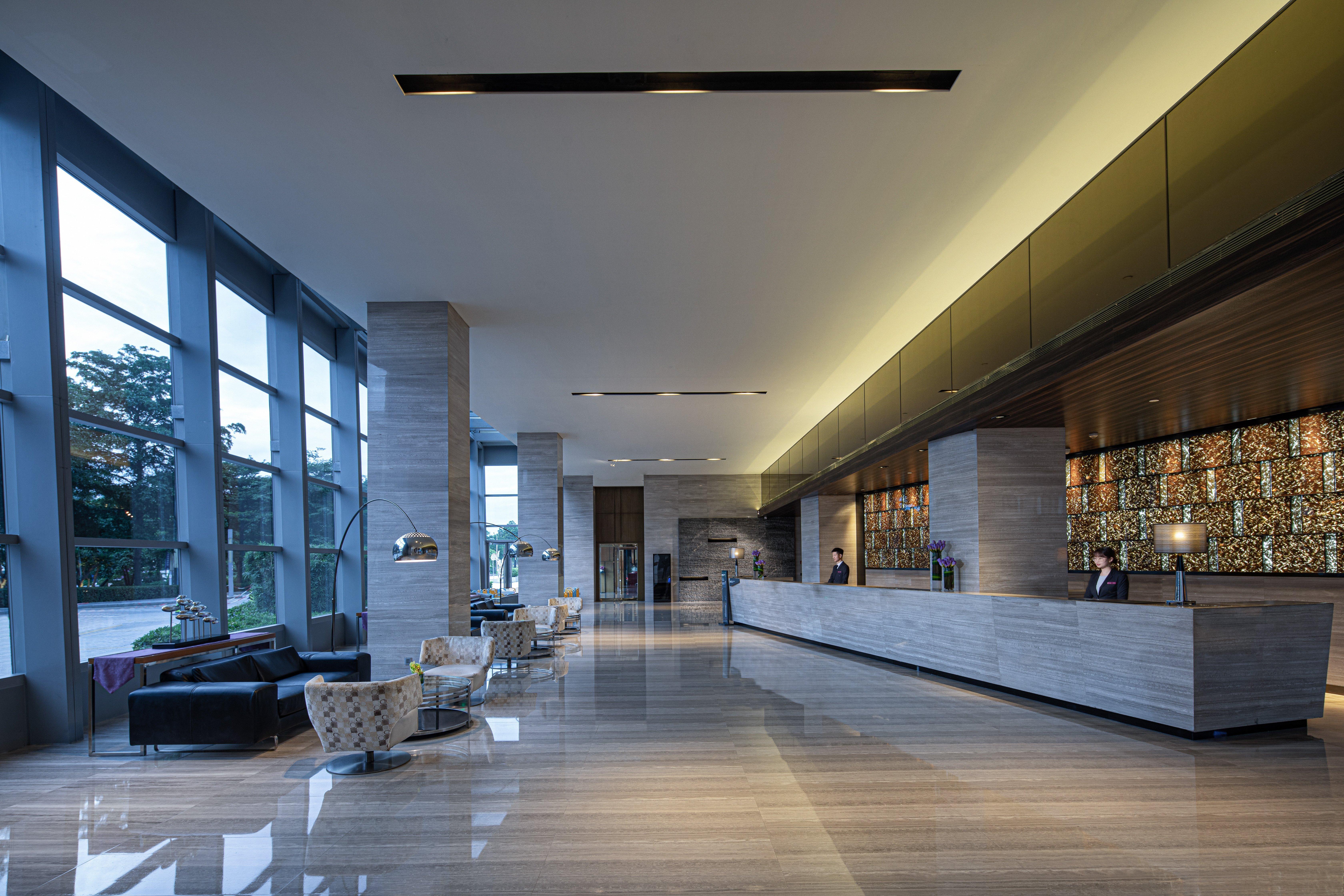 Crowne Plaza Huadu By Ihg - Free Shuttle Bus Between To Exhibition Center During Fair Hotel 5*