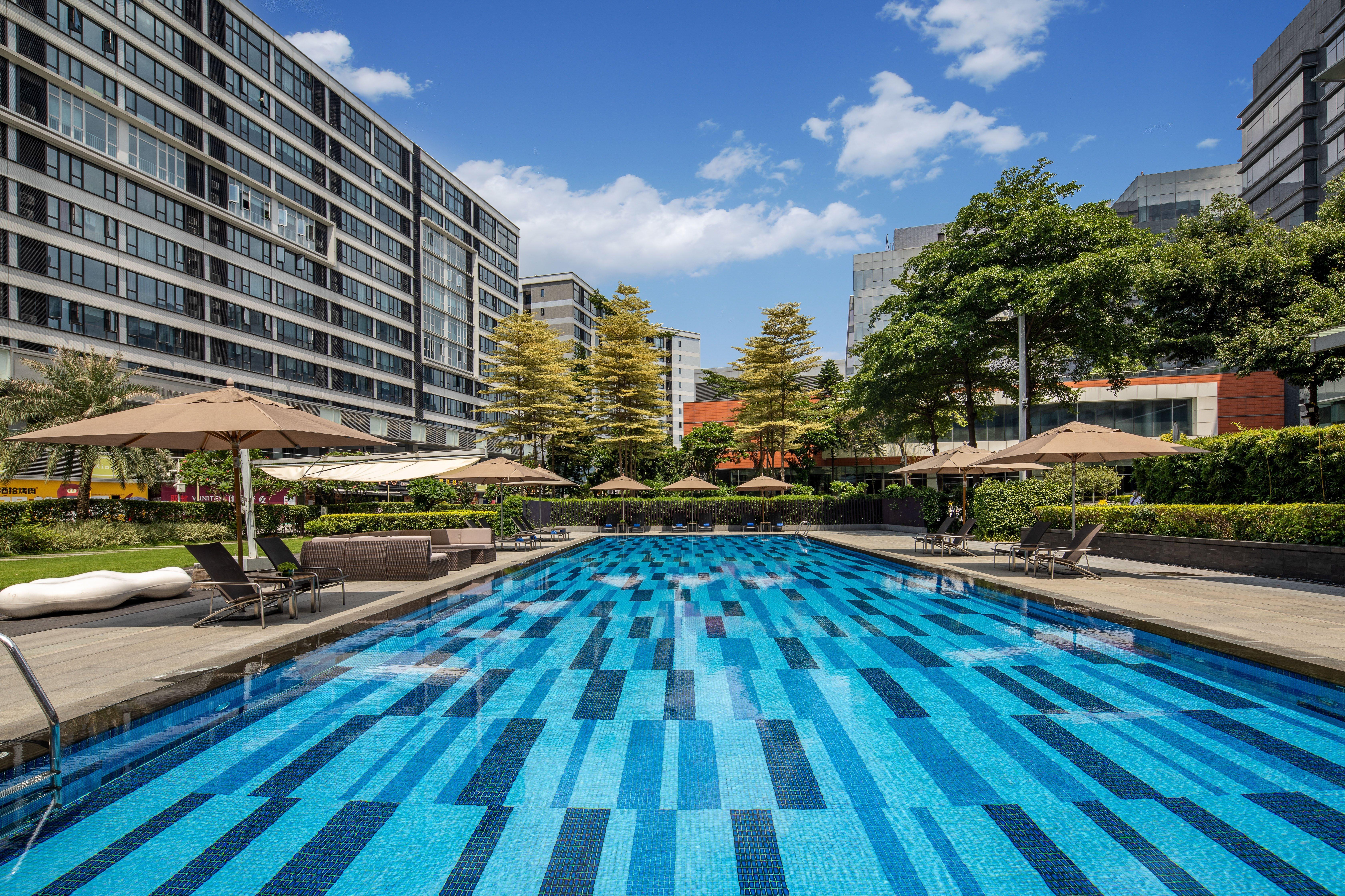 Crowne Plaza Huadu By Ihg - Free Shuttle Bus Between To Exhibition Center During Fair Hotel