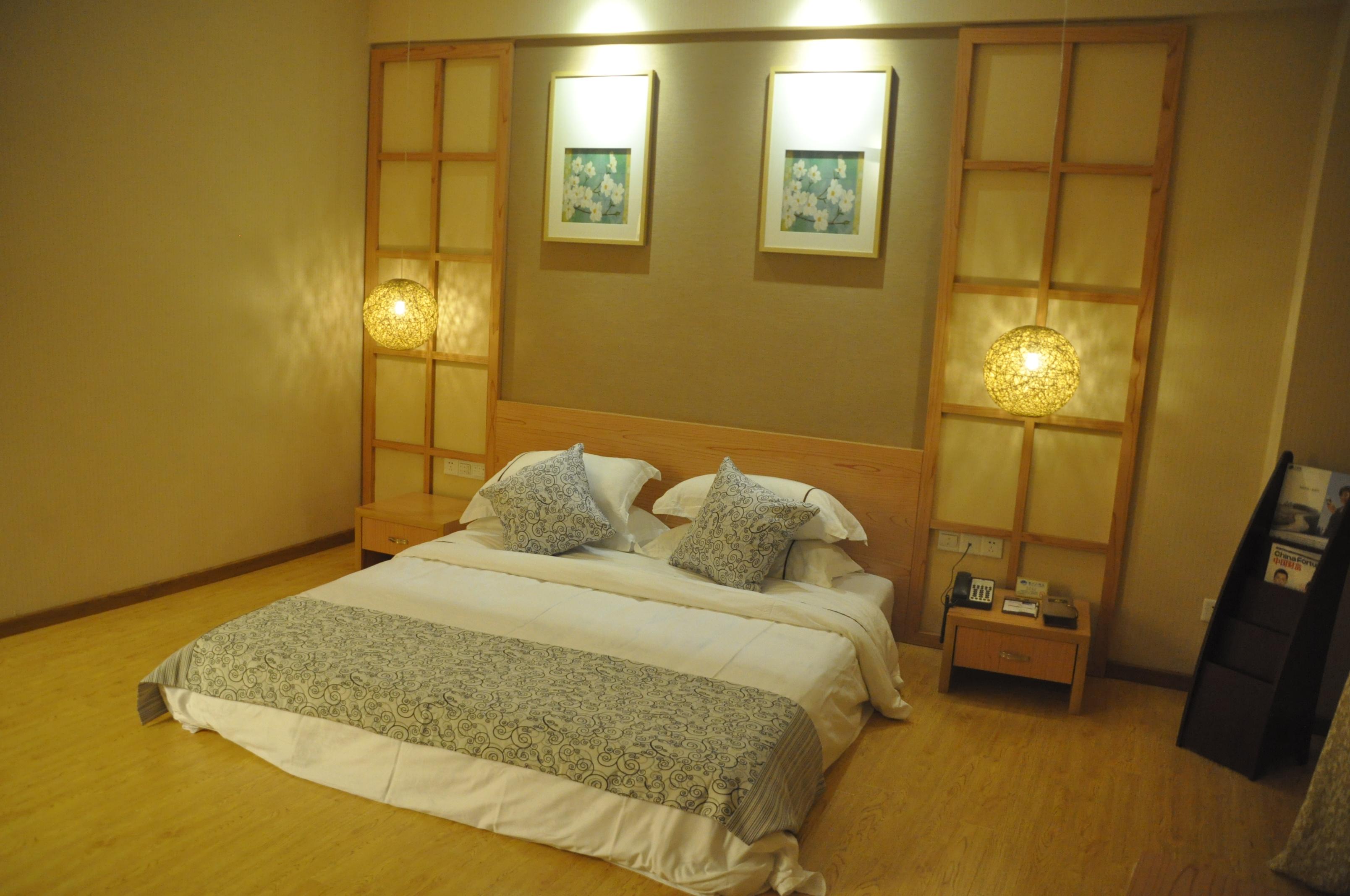 Galaxy Hotel 3*