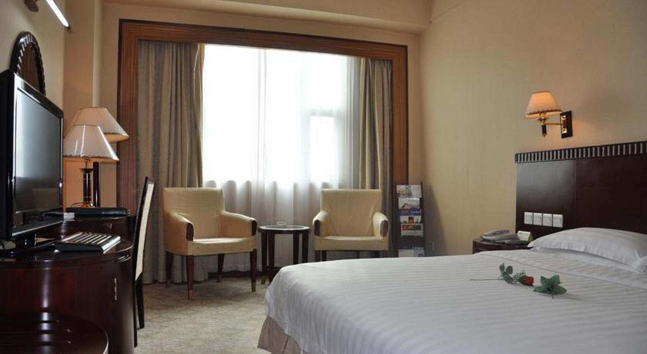 Galaxy Hotel 3*