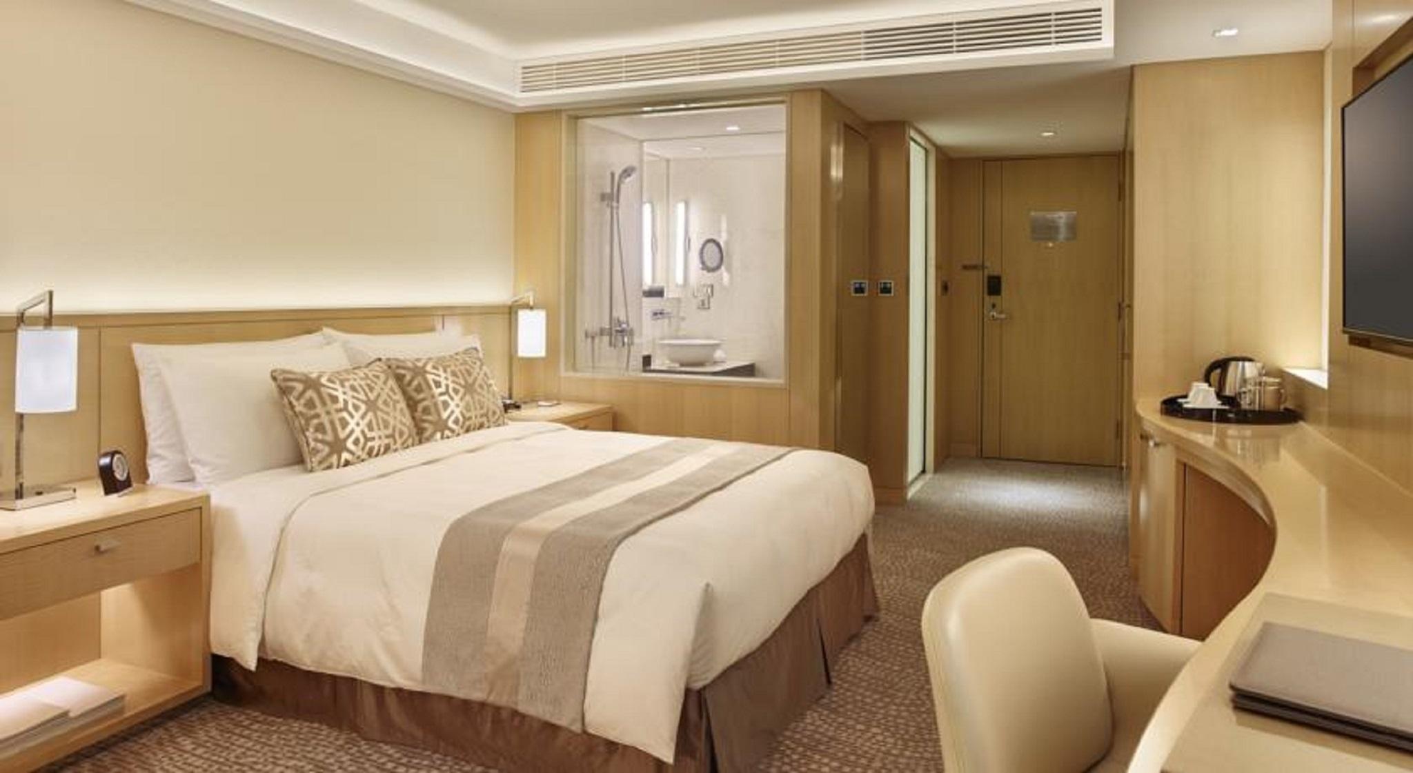 White Swan Hotel 5*