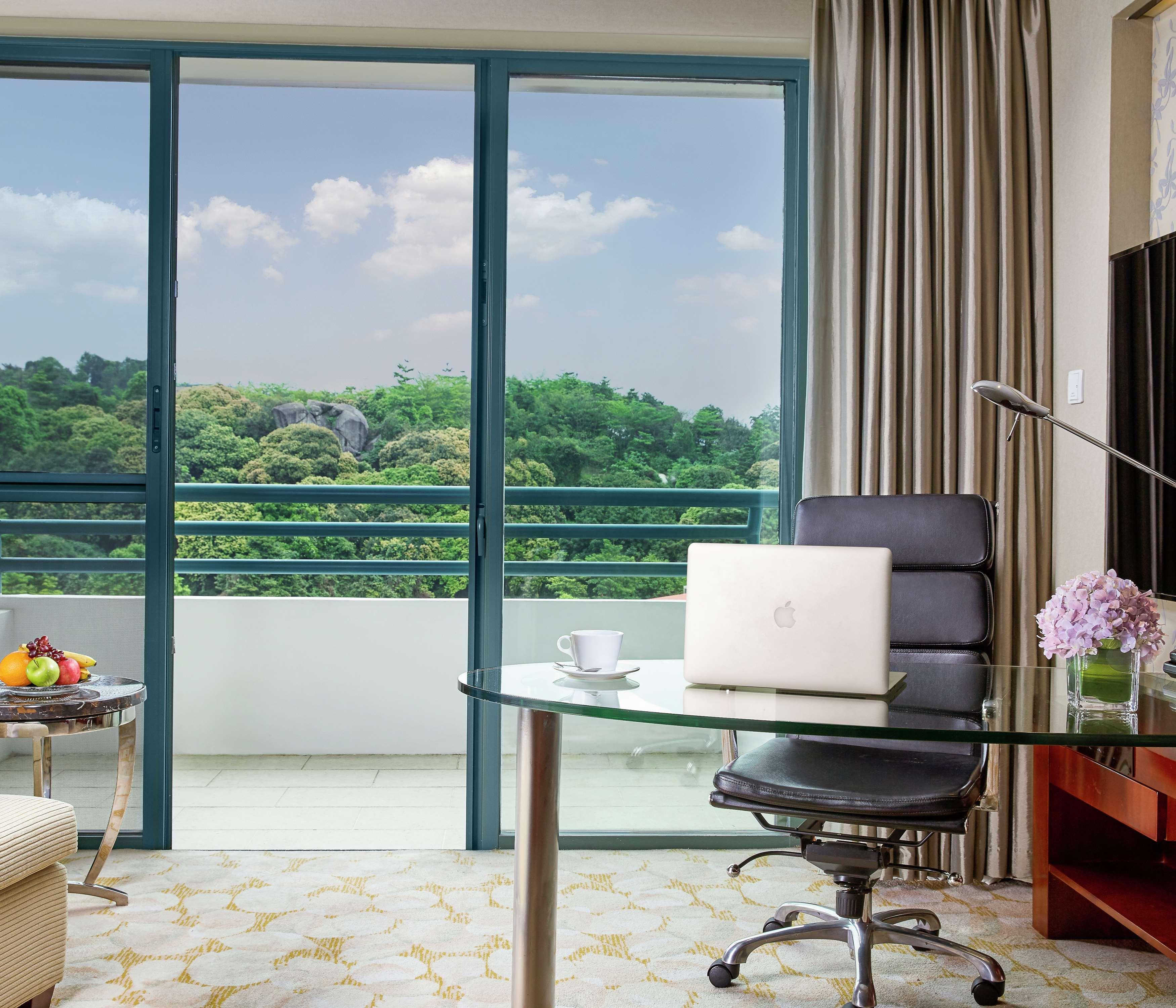 Hotel Hilton Science City, Free Shuttle Bus During Fair Guangzhou