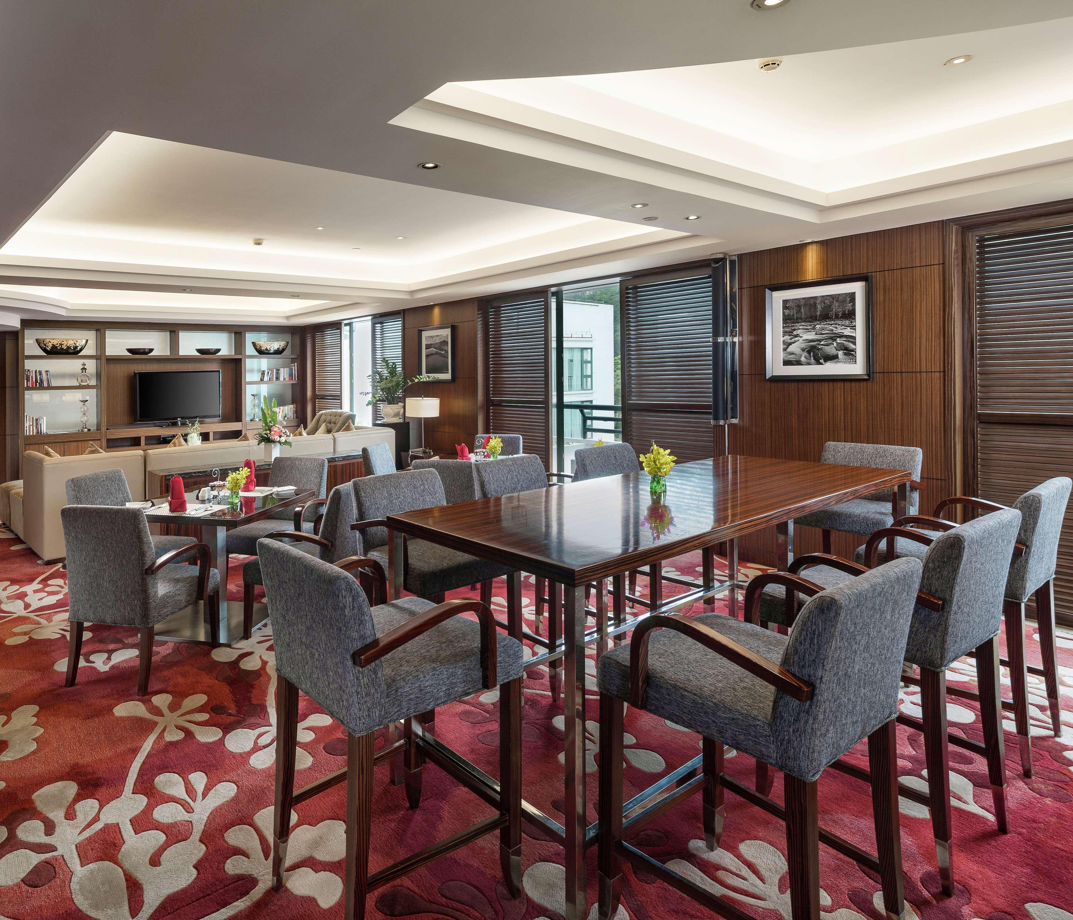 Hilton Science City, Free Shuttle Bus During Fair Guangzhou