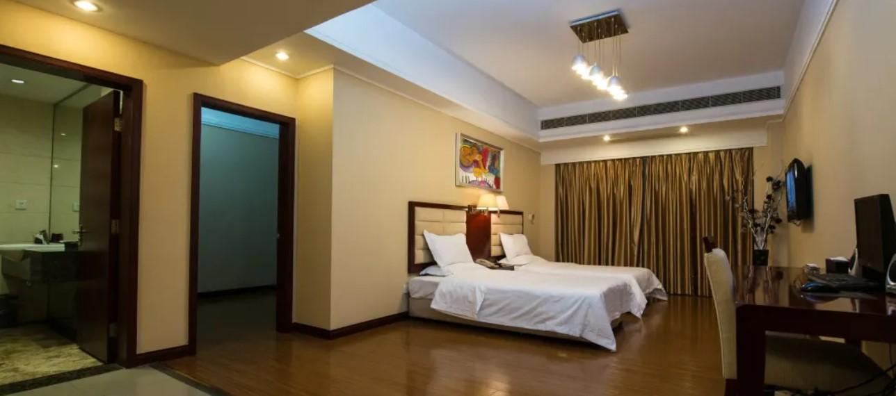 Aparthotel Yinfeng North Station Branch, Huacheng Road Subway Station Branch 3*