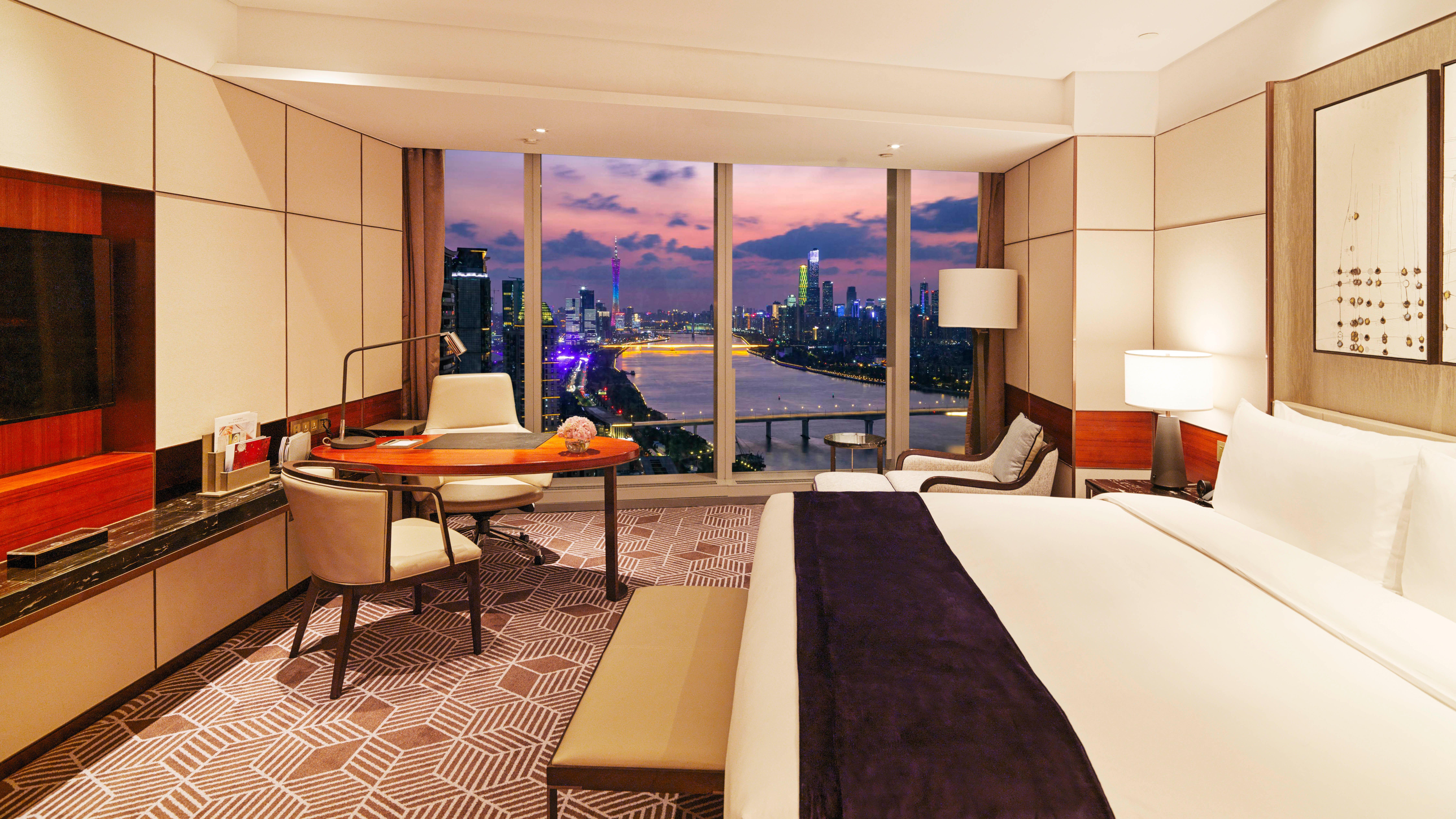 Intercontinental Exhibition Center By Ihg - Free Shuttle Between And Exhibition Center During Fair & Exhibitor Registration Counter Hotel
