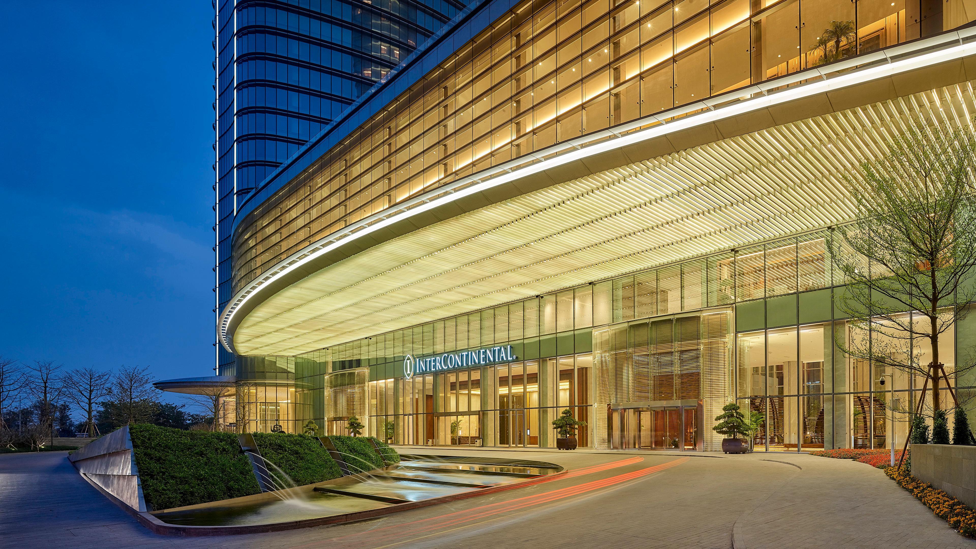 Intercontinental Exhibition Center By Ihg - Free Shuttle Between And Exhibition Center During Fair & Exhibitor Registration Counter Hotel