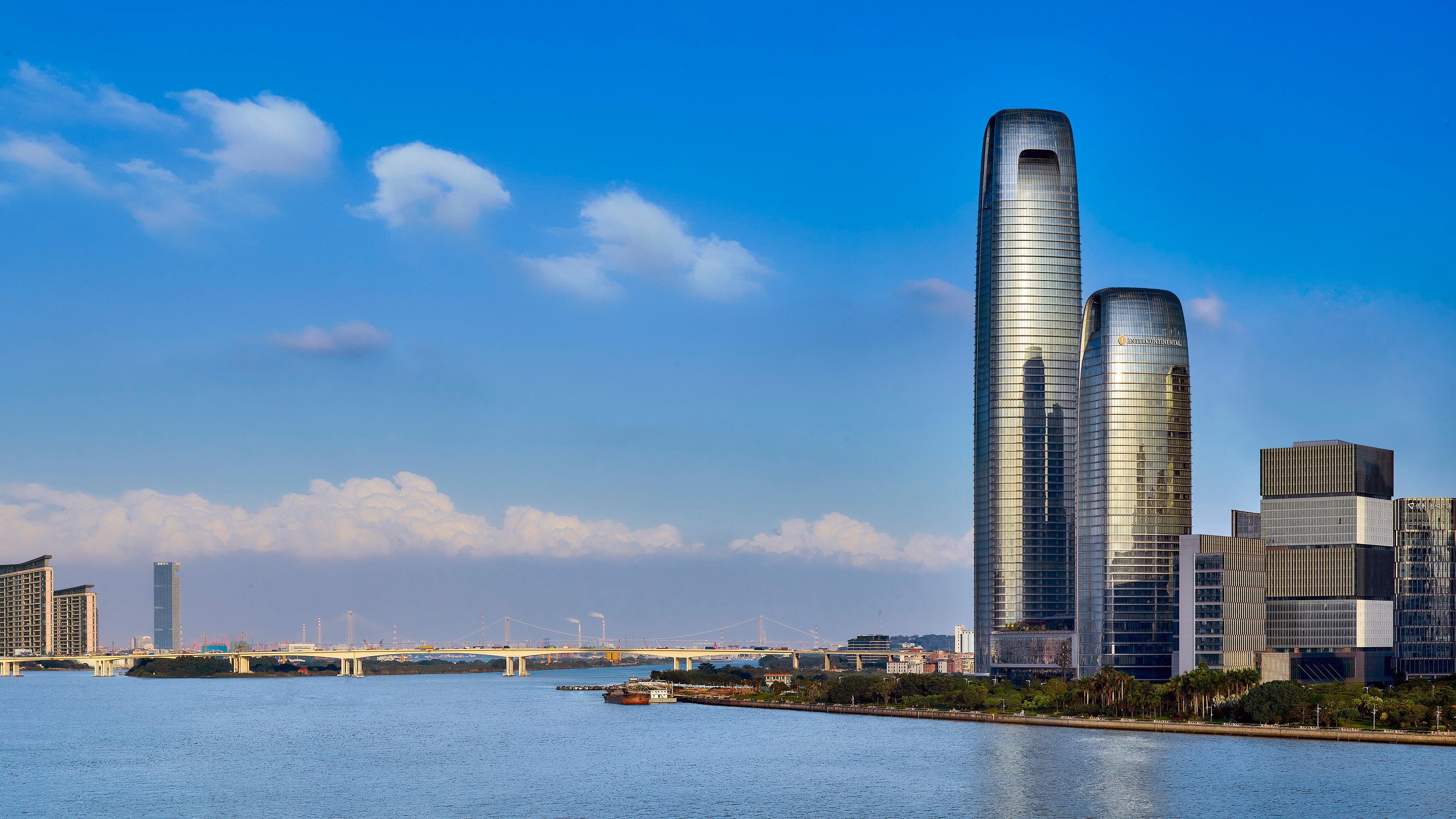Intercontinental Exhibition Center By Ihg - Free Shuttle Between And Exhibition Center During Fair & Exhibitor Registration Counter Hotel