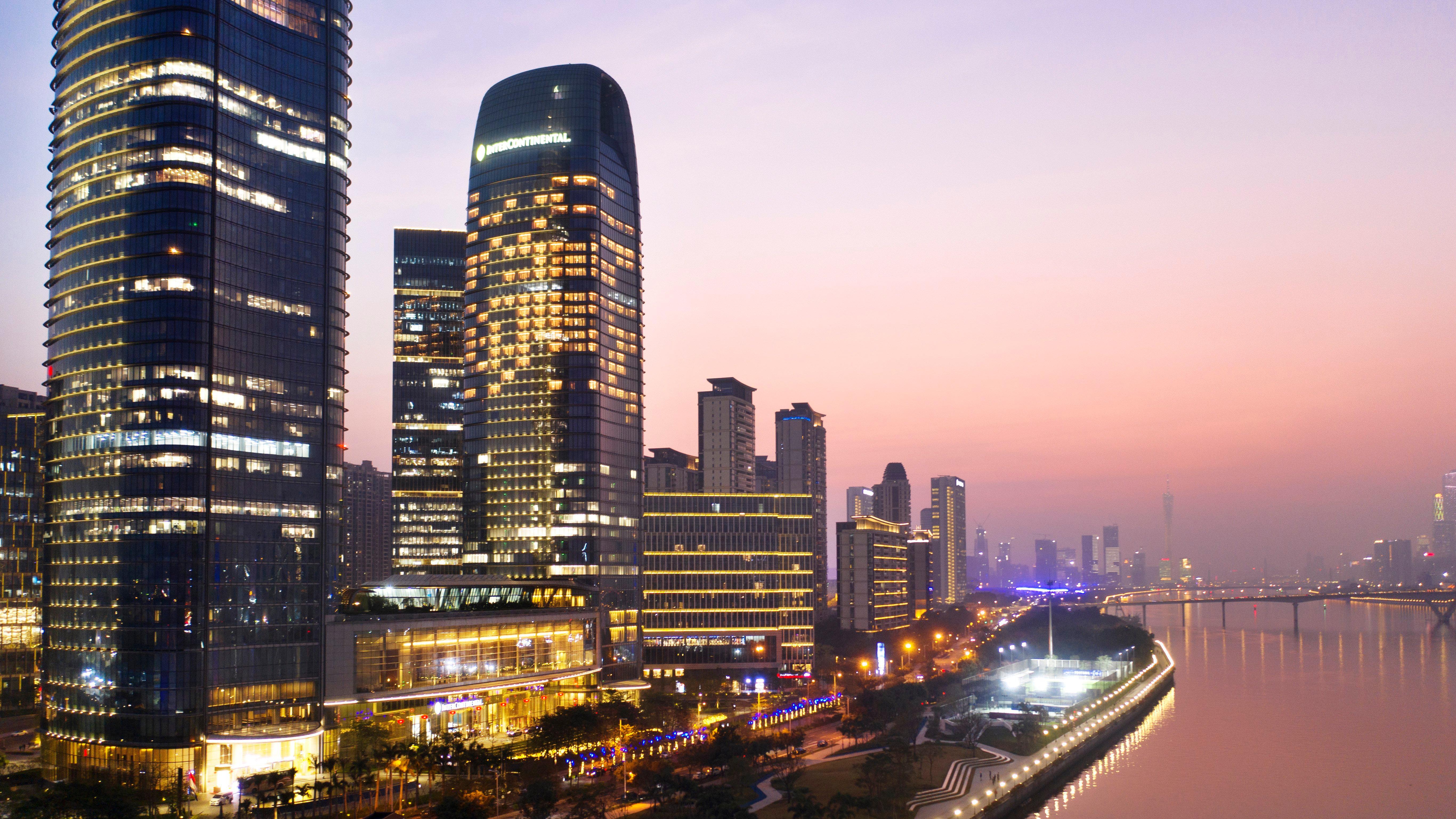 Intercontinental Exhibition Center By Ihg - Free Shuttle Between And Exhibition Center During Fair & Exhibitor Registration Counter 5*