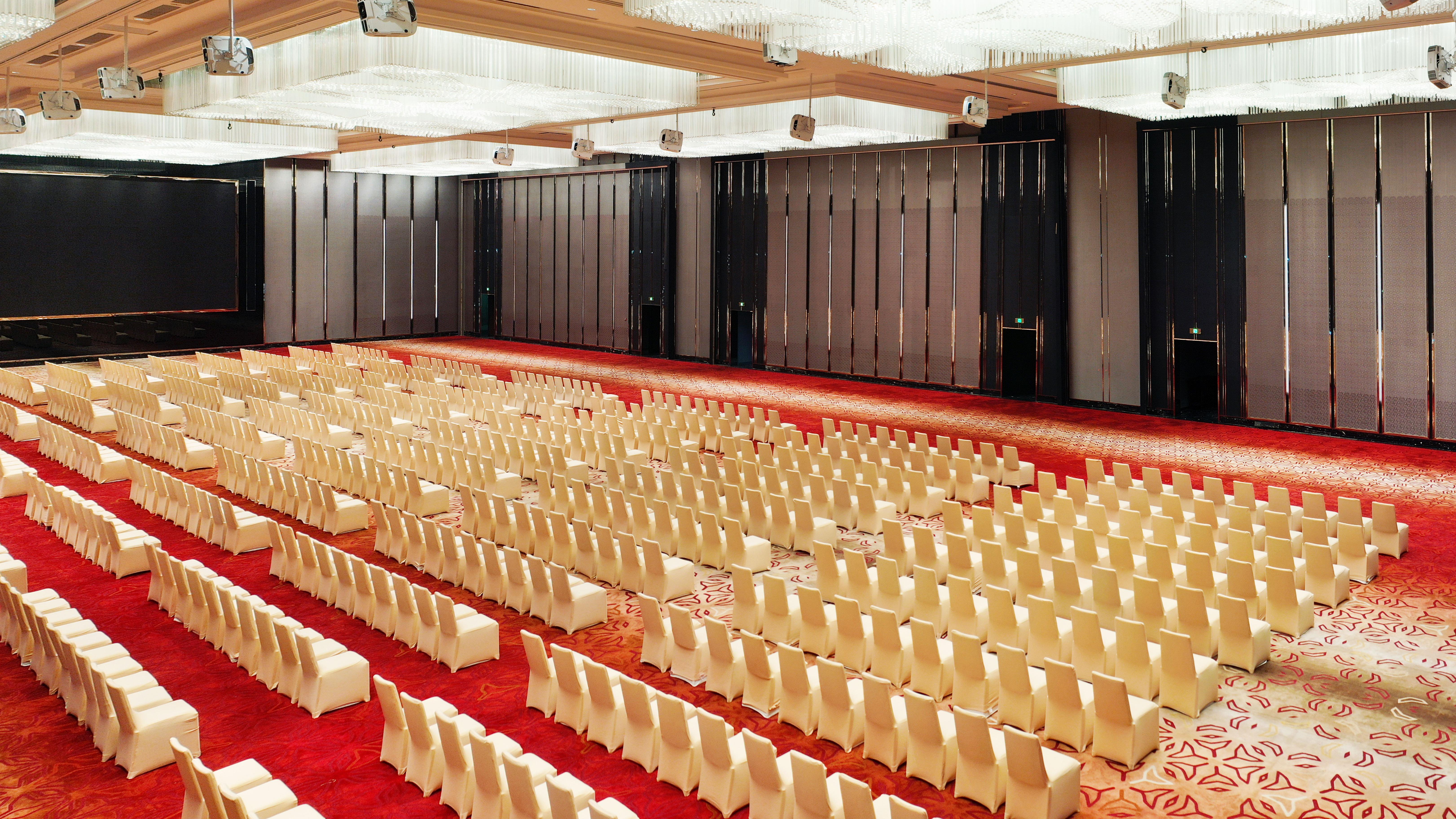Intercontinental Exhibition Center By Ihg - Free Shuttle Between And Exhibition Center During Fair & Exhibitor Registration Counter