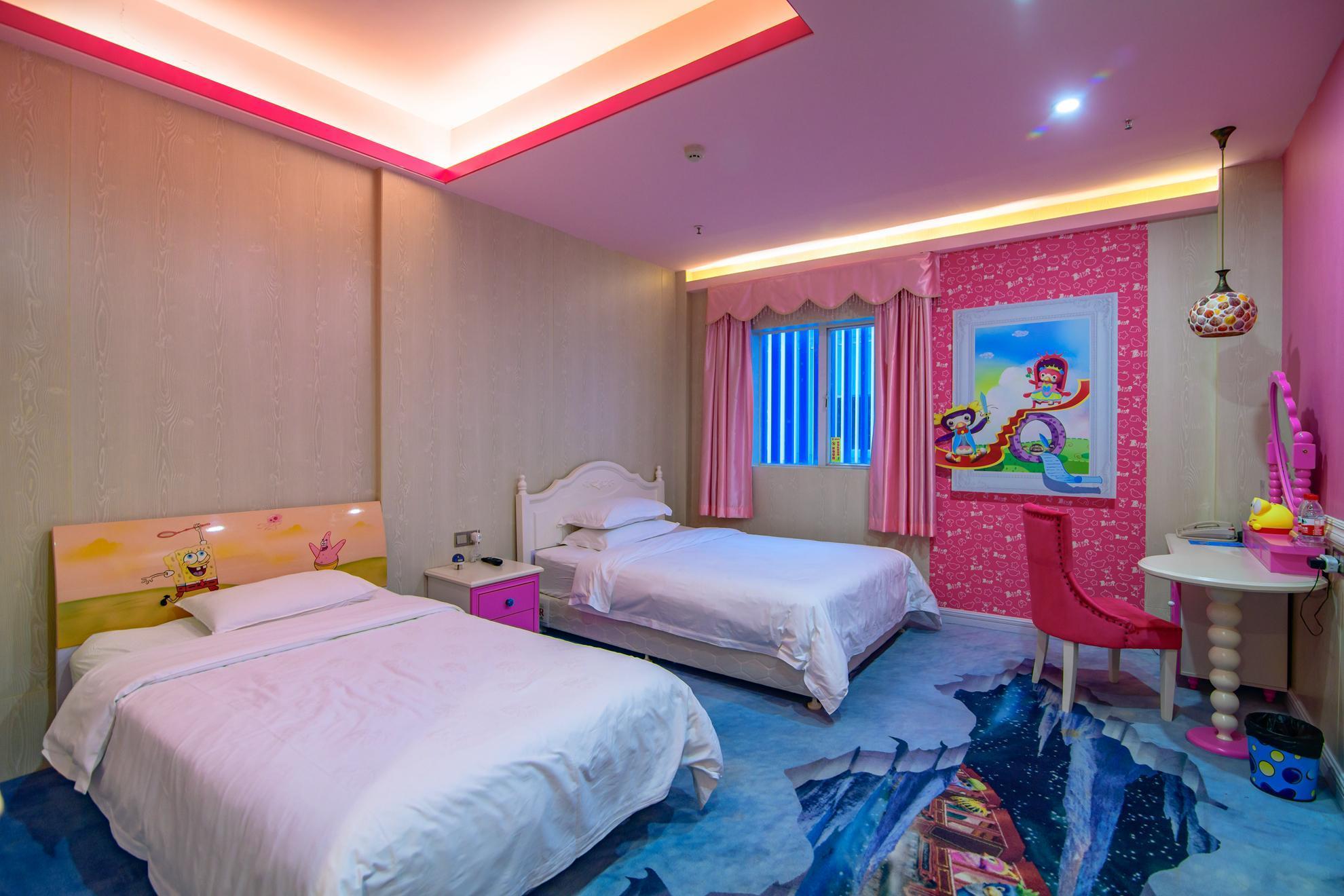 Atlantis Hotel