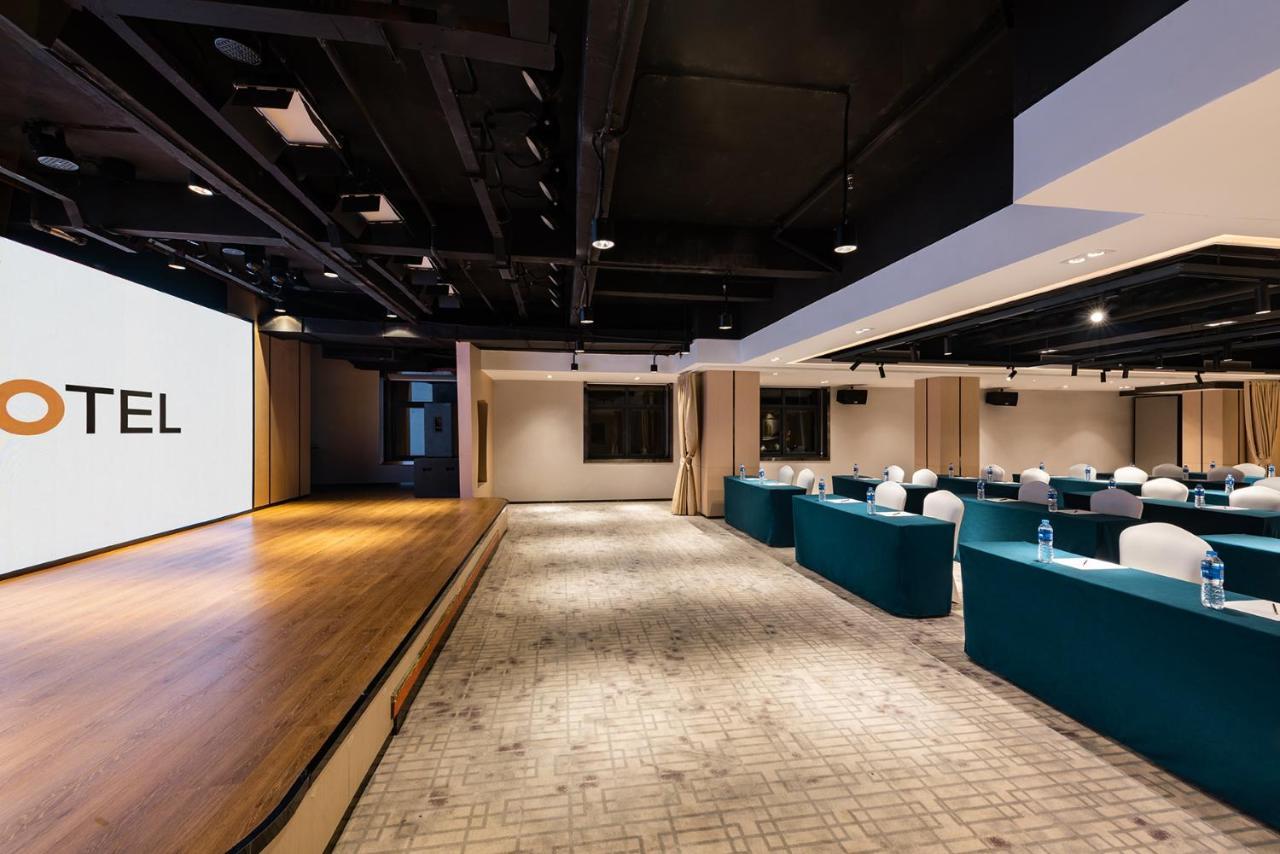 Ausotel Wow Huadu Hotel 4*