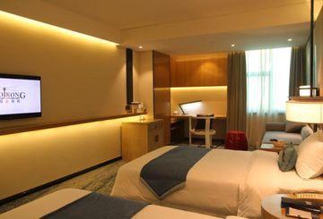 Hotel J-hotel 3*