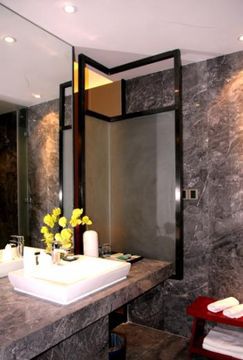 Hotel J-hotel 3*