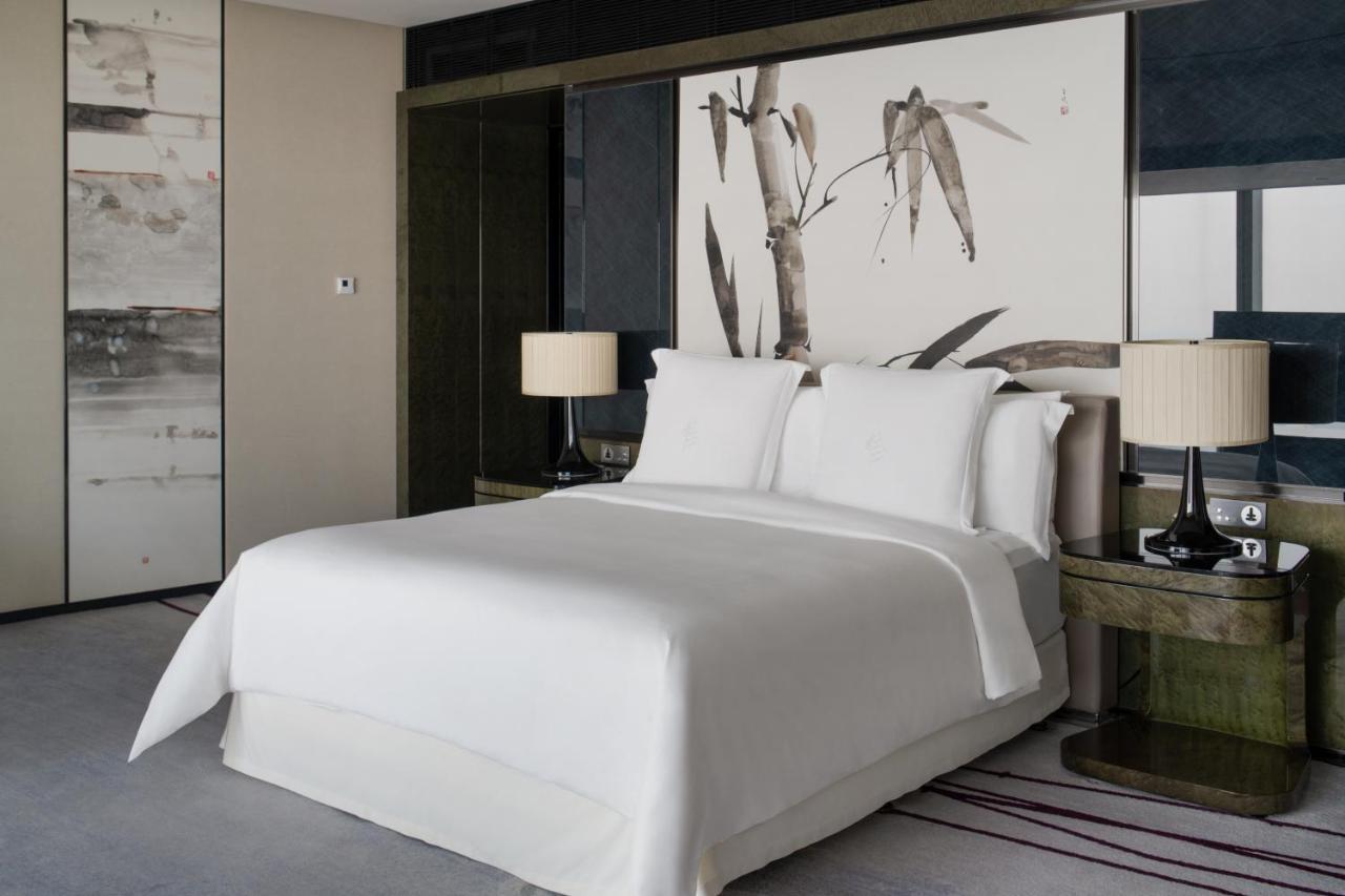 Hotel Four Seasons - Free Shuttle Bus To Fair Complex & Overseas Buyer Registration Services During Fair Period