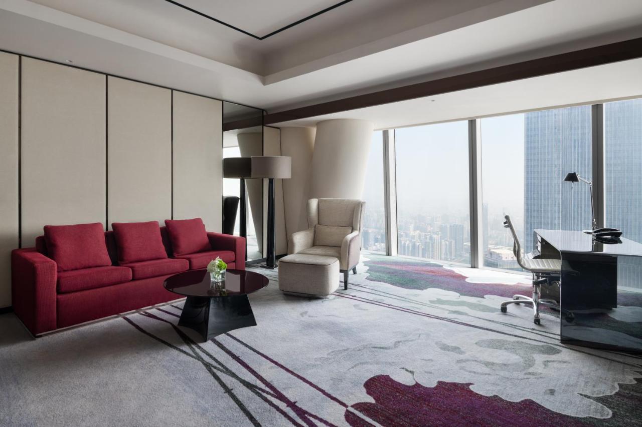 Four Seasons - Free Shuttle Bus To Fair Complex & Overseas Buyer Registration Services During Fair Period Guangzhou