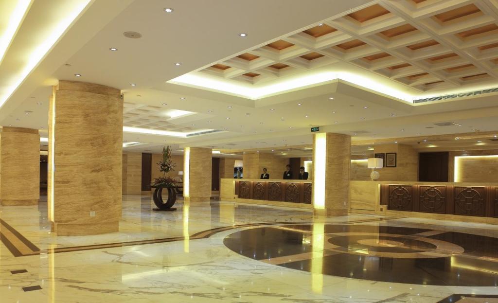 Riverside - 4*