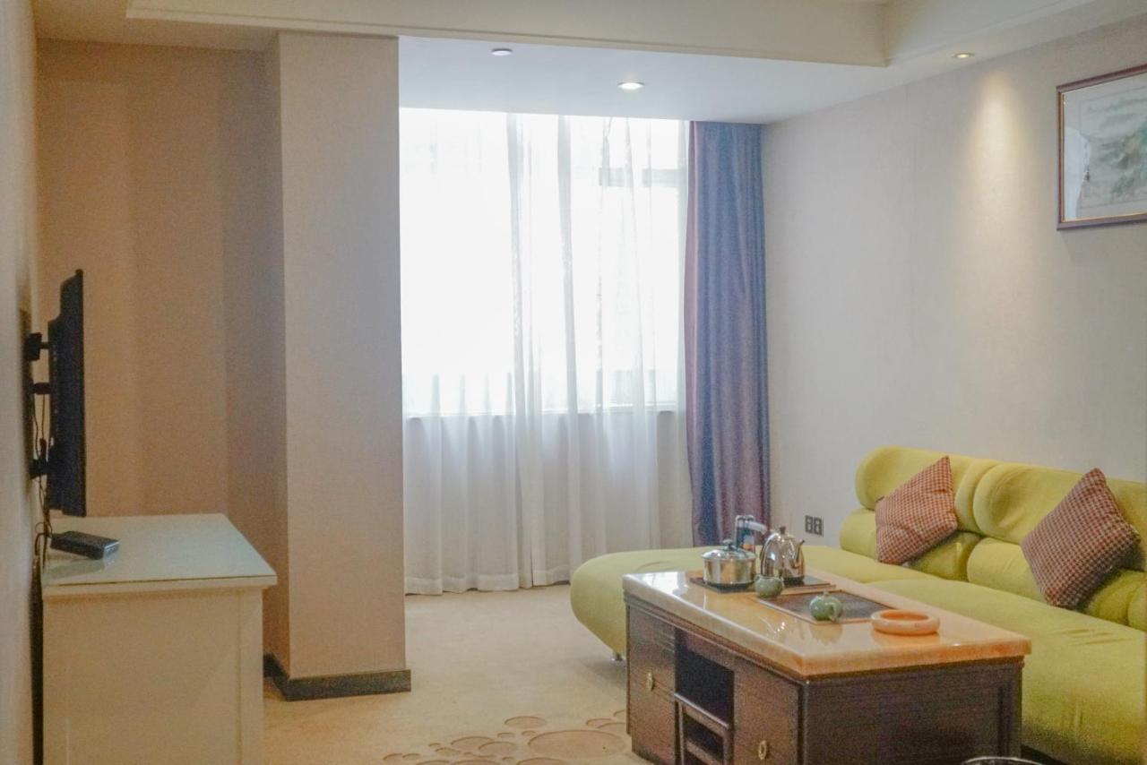 Paco Hotel Tianhe Coach Terminal Metro Satation Guangzhou-Free Shuttle Bus For Canton Fair Hotel 3*