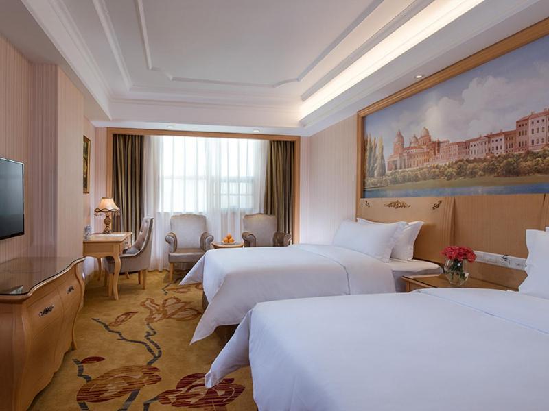 Hotel Vienna International Xintang Jean Fangzhicheng 3*
