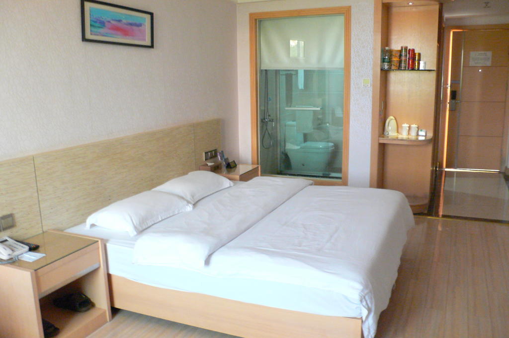 Tiga 3* Guangzhou