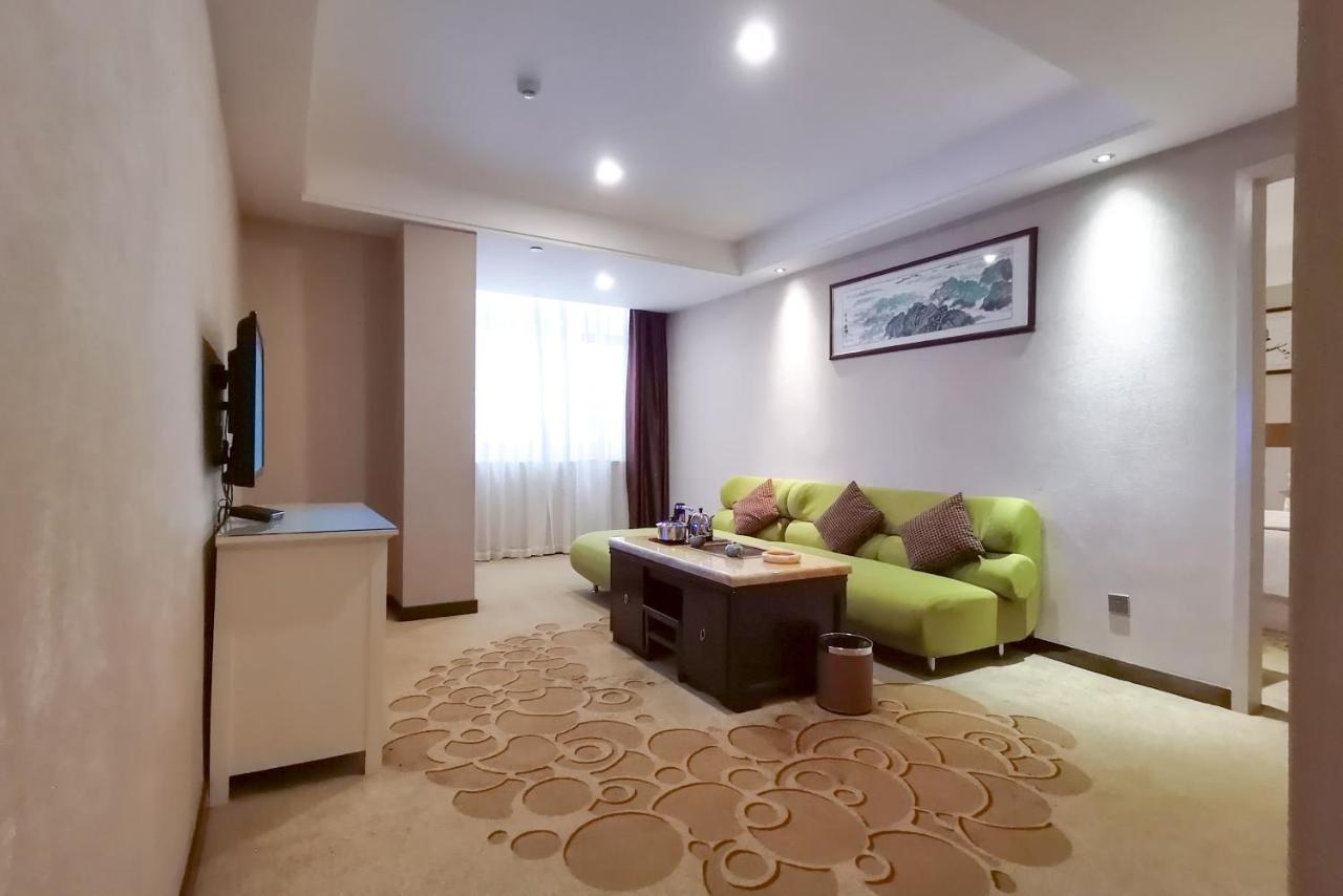 Paco Hotel Tianhe Coach Terminal Metro Satation Guangzhou-Free Shuttle Bus For Canton Fair Hotel Guangzhou