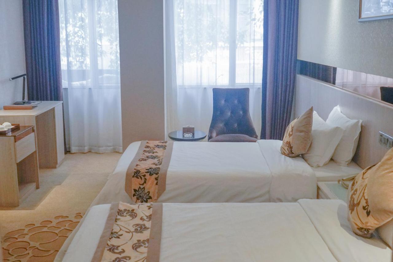 Hotel Paco Hotel Tianhe Coach Terminal Metro Satation Guangzhou-Free Shuttle Bus For Canton Fair Guangzhou