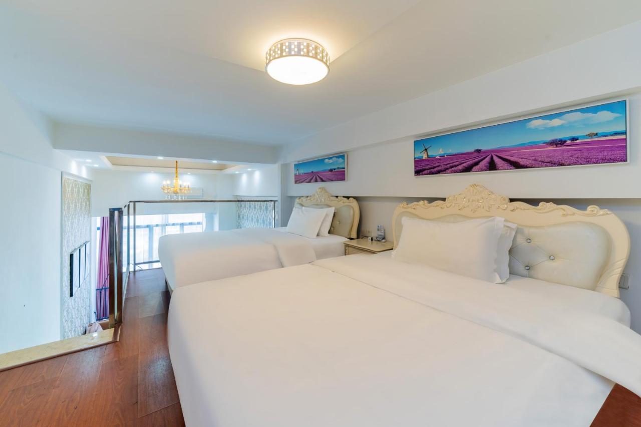 April Fair Duplex South Railway Station Ao Yuan Yue Shi Dai Branch Apartment
