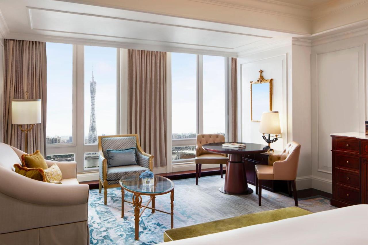 The Ritz-carlton, Hotel 5*