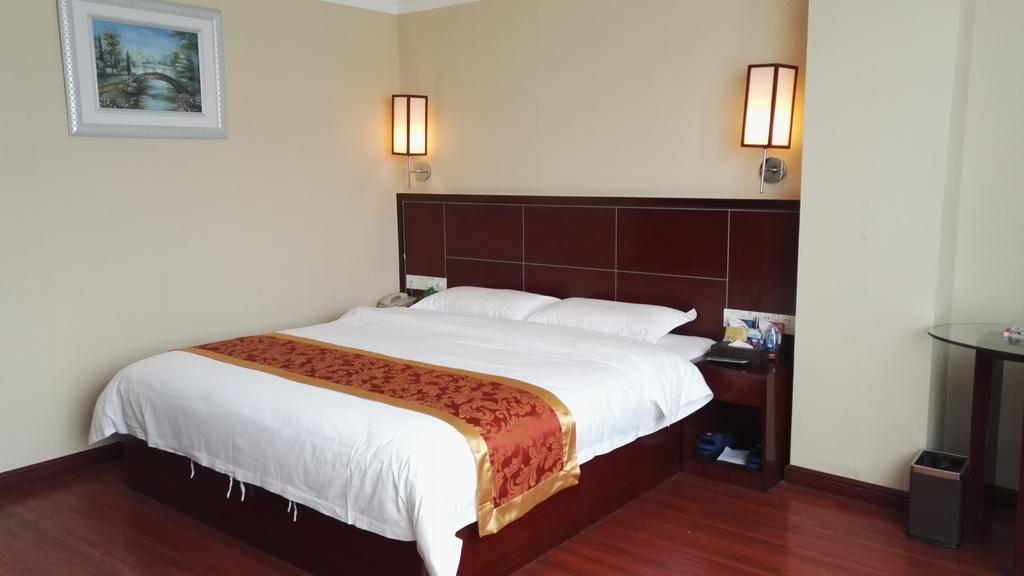 One One Business Hotel